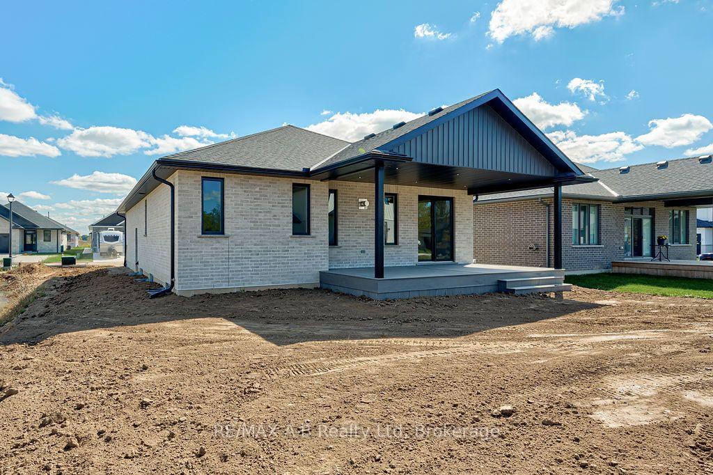Photo 45 of 8 Orchard Drive, Stratford — HOMEH