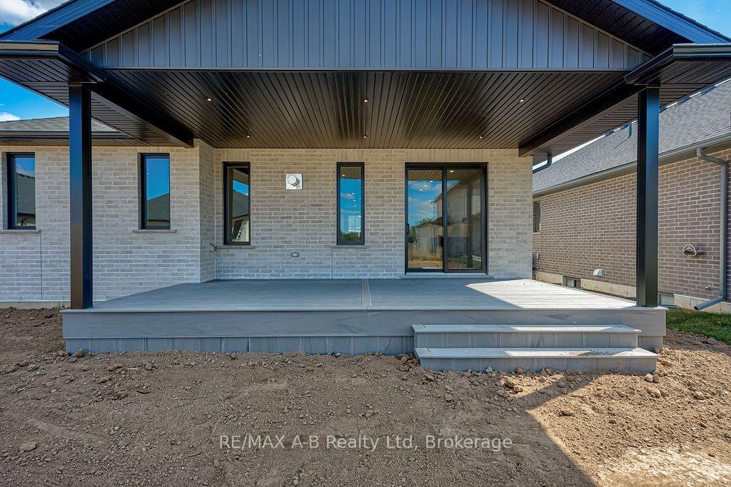 Photo 47 of 8 Orchard Drive, Stratford — HOMEH
