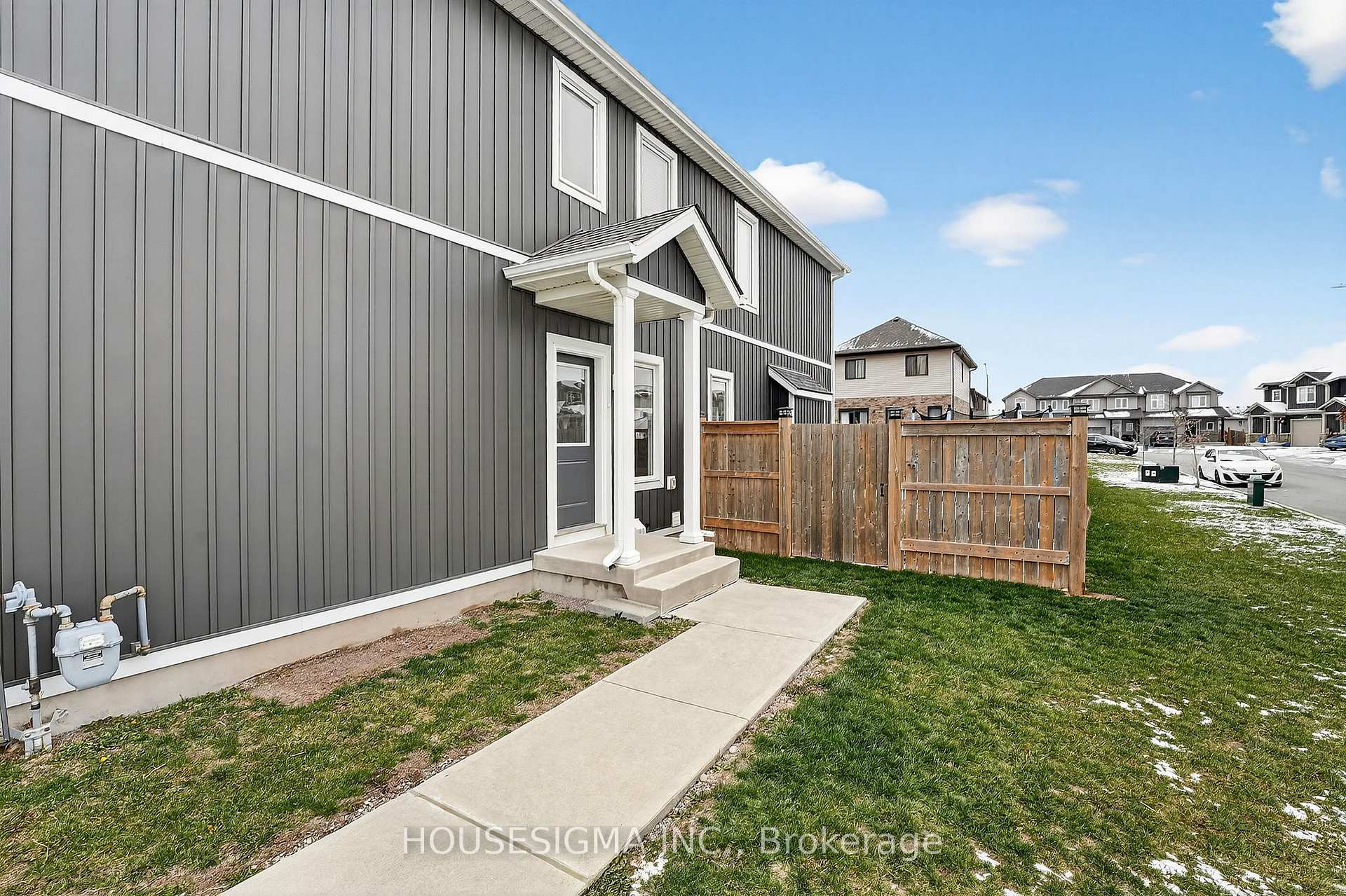 Photo 3 of 14 Lamb (Lower Level) Crescent, Thorold, Hurricane/Merrittville — HOMEH