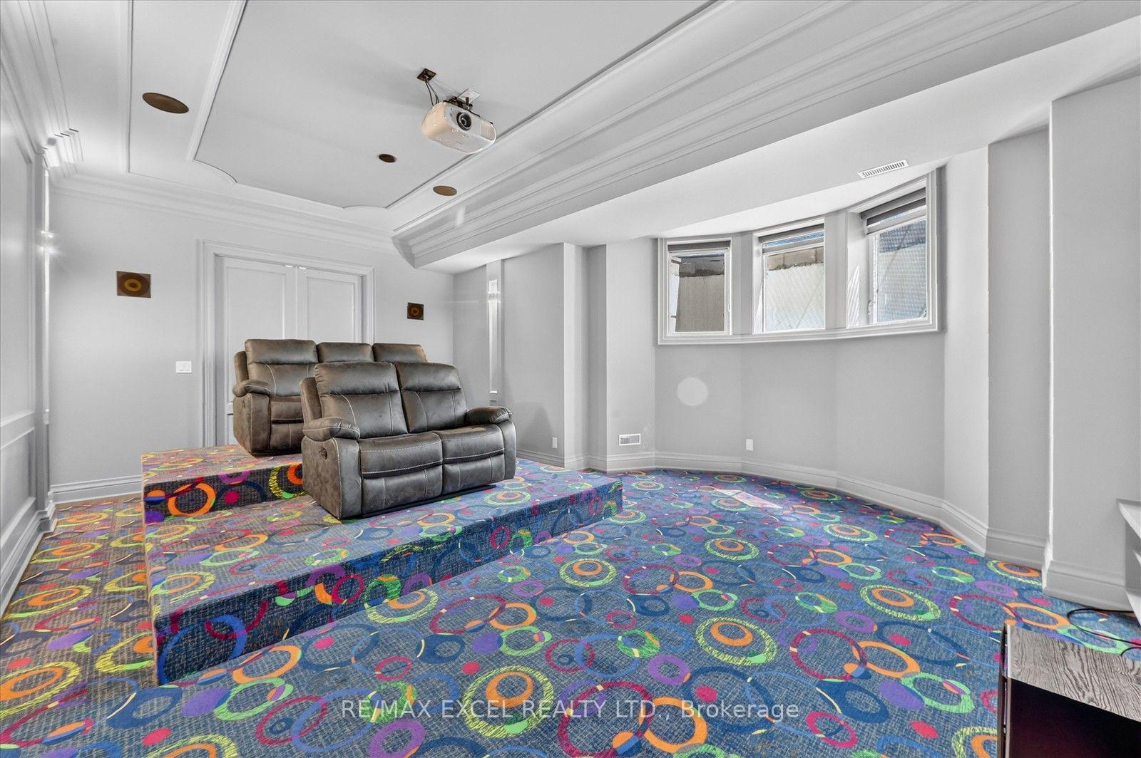 Photo 48 of 28 Personna Boulevard, Markham, Devil's Elbow — HOMEH