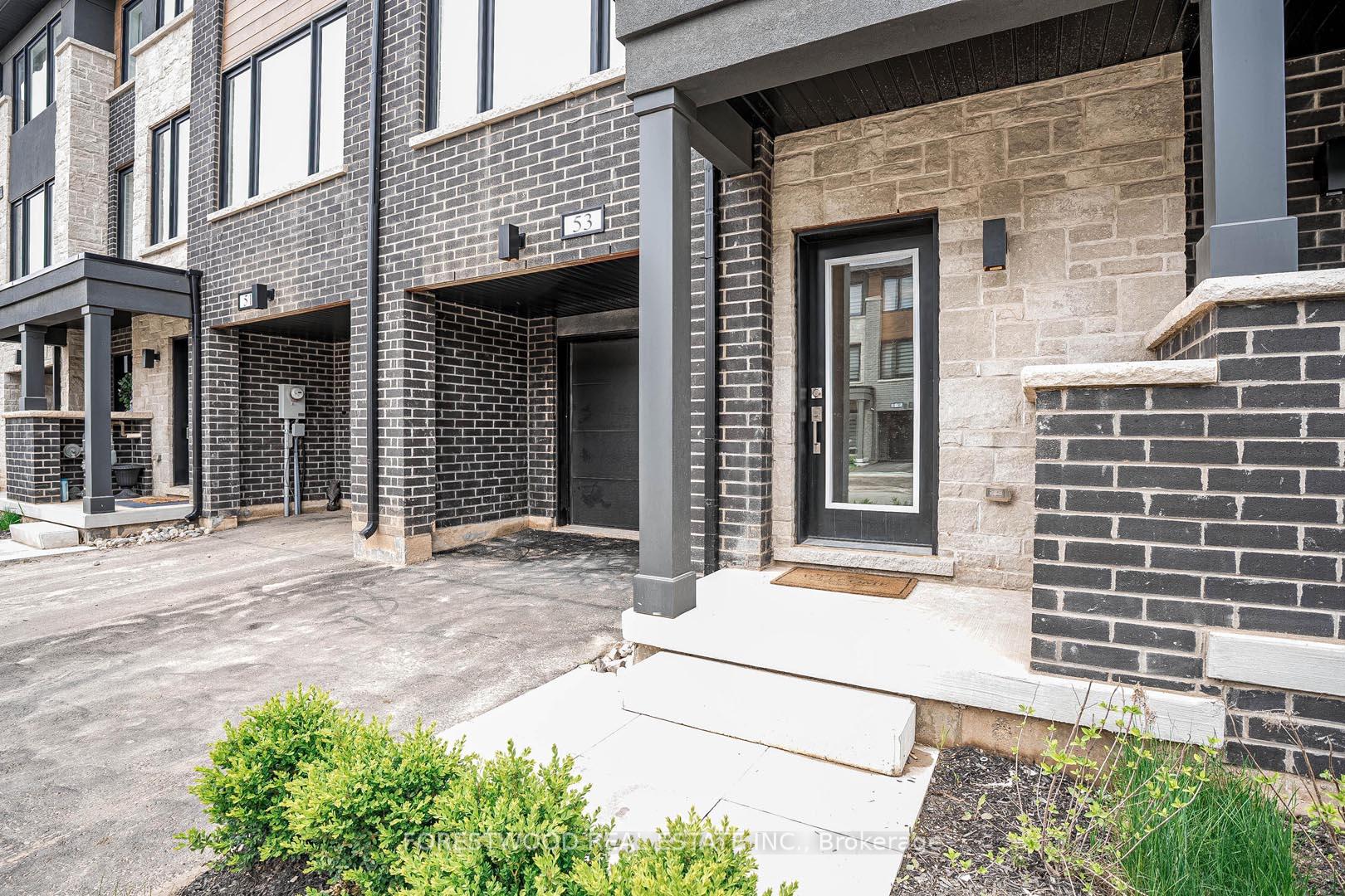 Photo 2 of 53 Humberstone Drive, Halton Hills, Georgetown — HOMEH