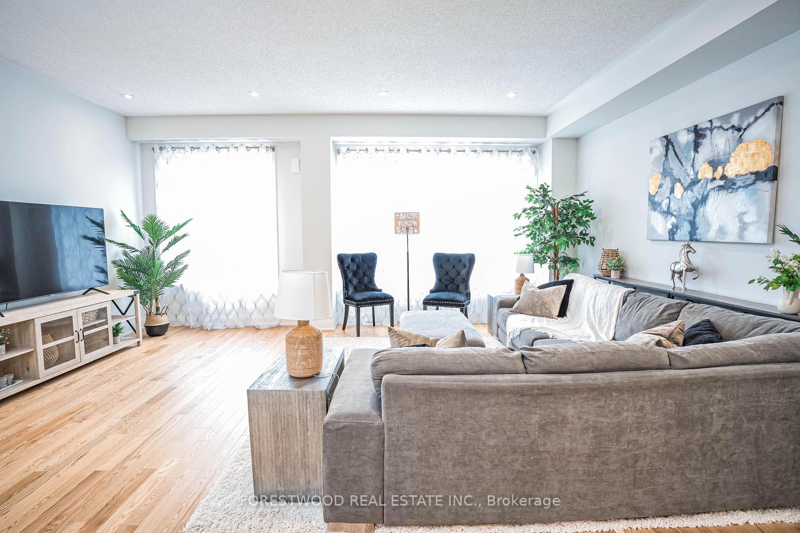 Photo 6 of 53 Humberstone Drive, Halton Hills, Georgetown — HOMEH