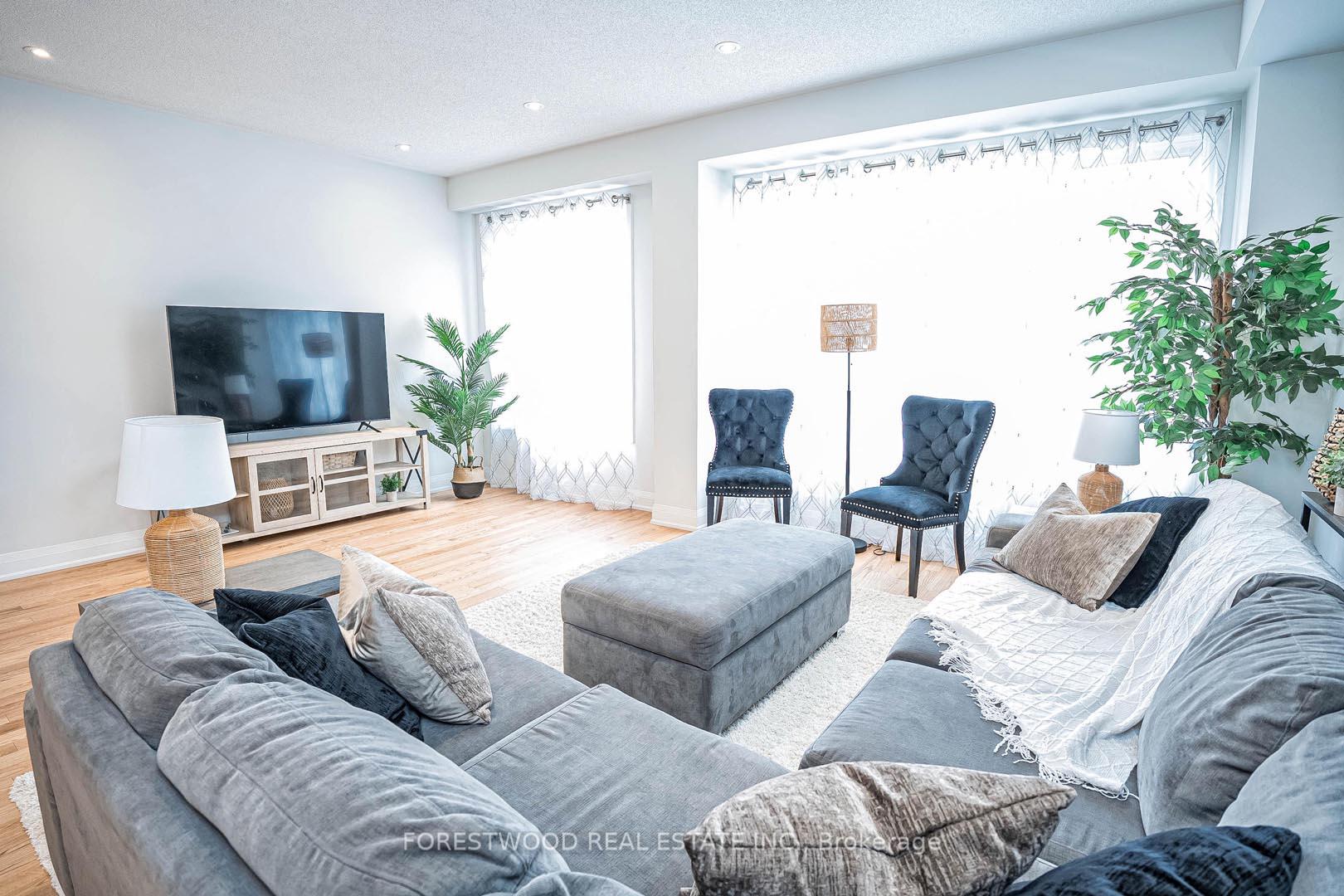 Photo 12 of 53 Humberstone Drive, Halton Hills, Georgetown — HOMEH