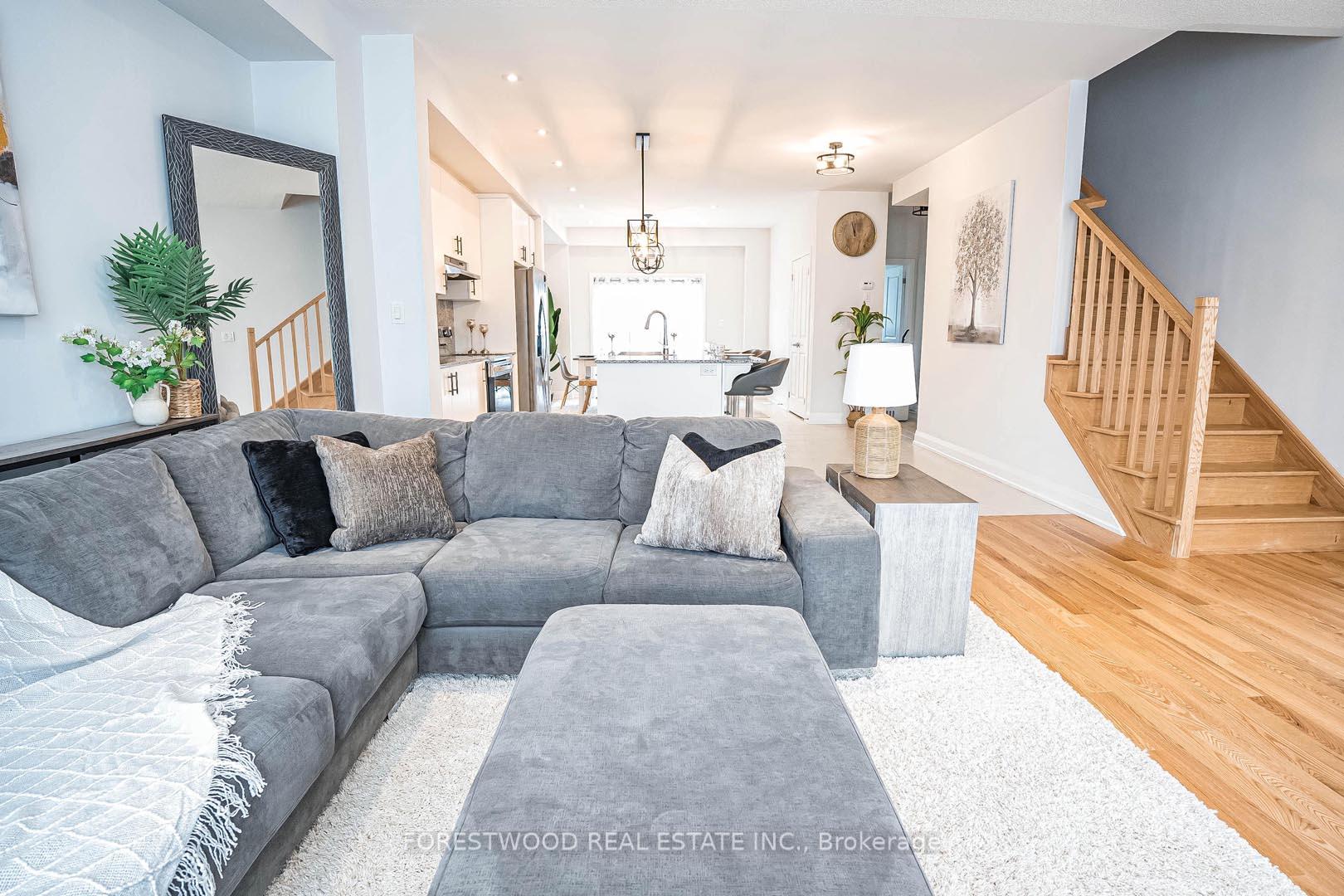 Photo 14 of 53 Humberstone Drive, Halton Hills, Georgetown — HOMEH