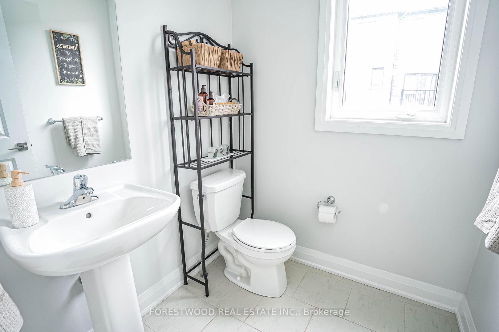 Photo 25 of 53 Humberstone Drive, Halton Hills, Georgetown — HOMEH