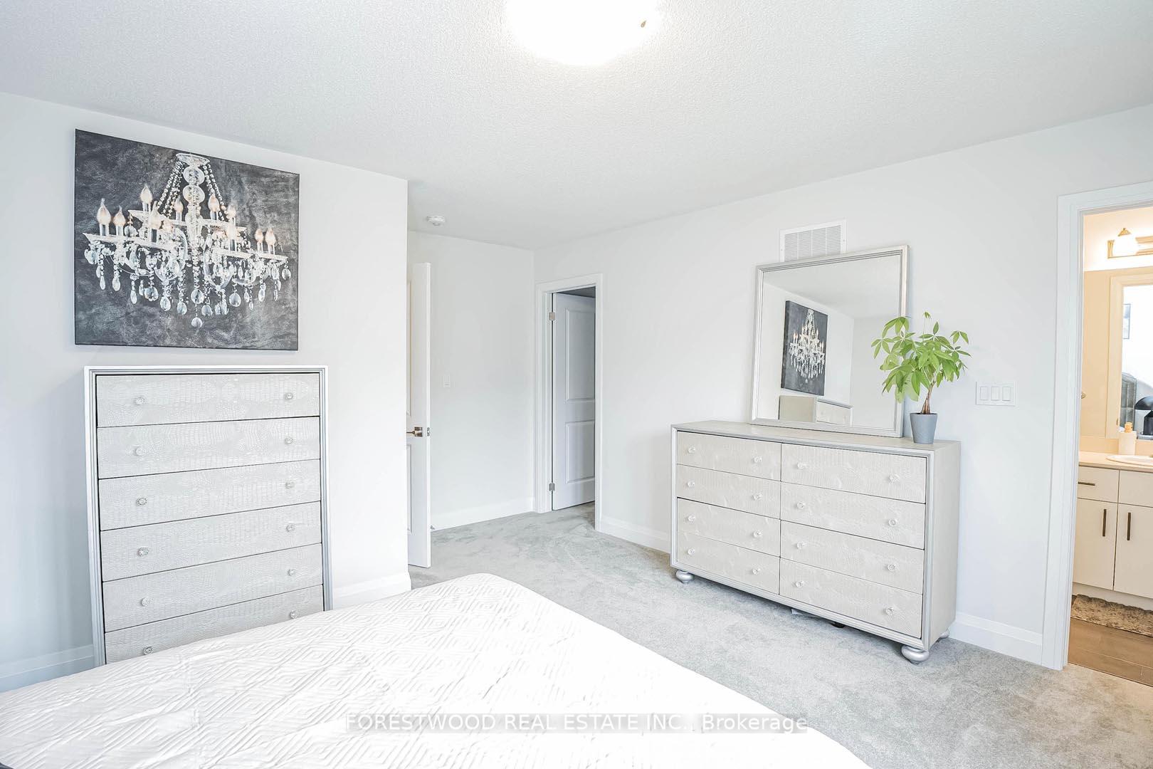 Photo 32 of 53 Humberstone Drive, Halton Hills, Georgetown — HOMEH