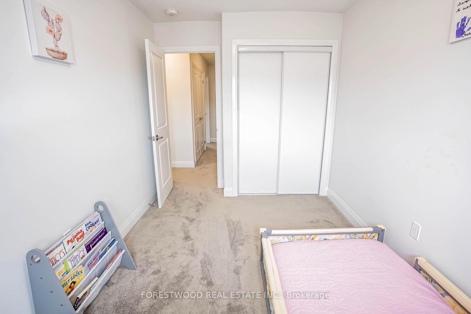 Photo 38 of 53 Humberstone Drive, Halton Hills, Georgetown — HOMEH