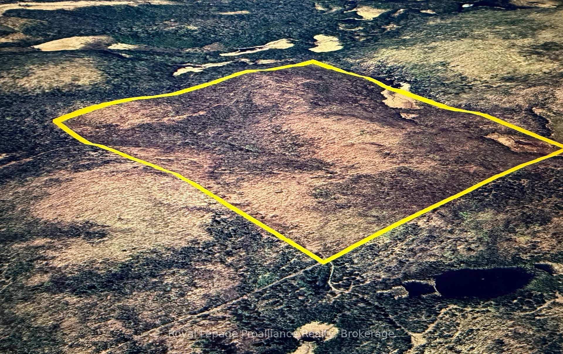 Photo 10 of 1192D Highway 127, Hastings Highlands, McClure Ward — HOMEH