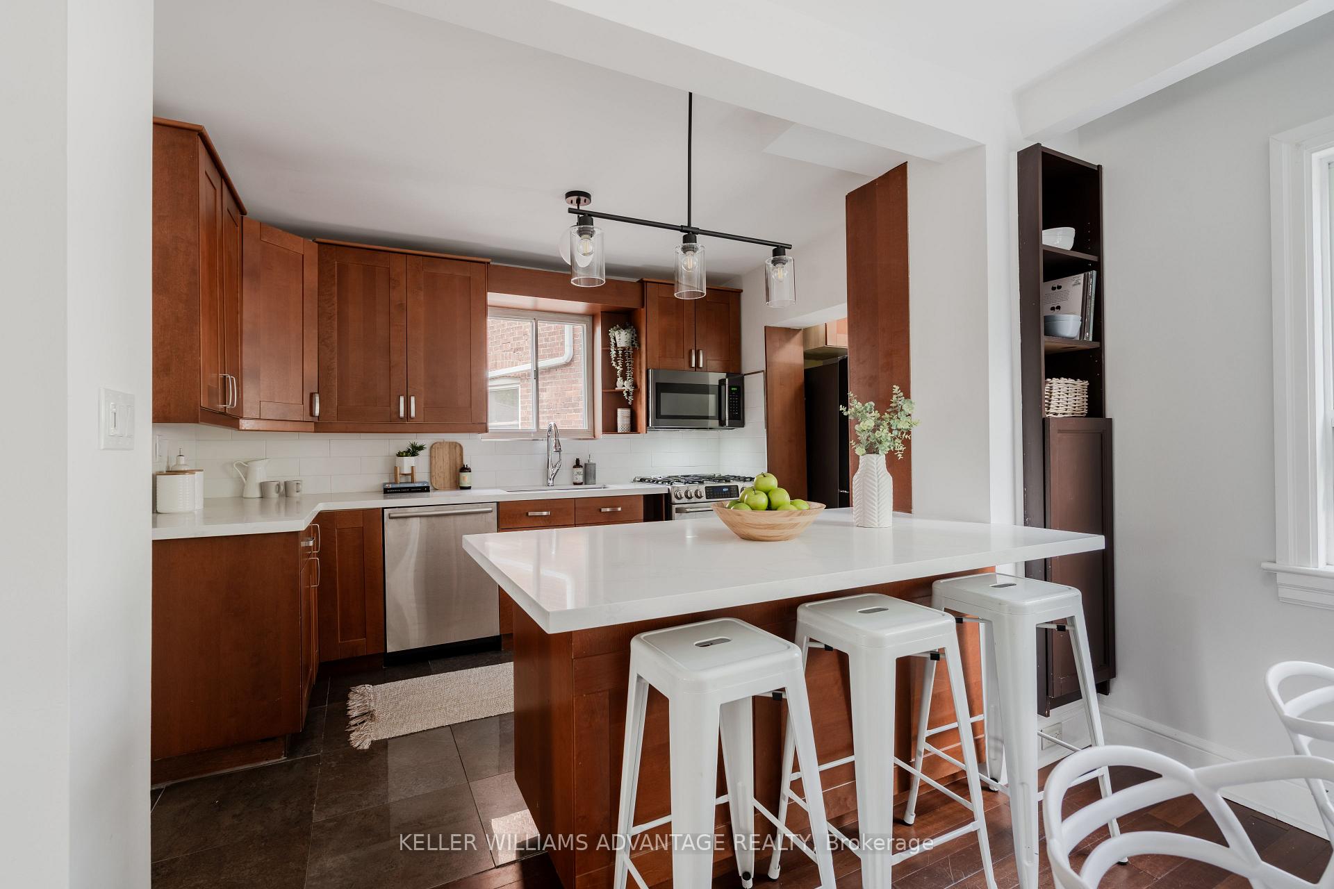 Photo 9 of 5 Hemlock Avenue, Toronto, Woodbine Corridor — HOMEH