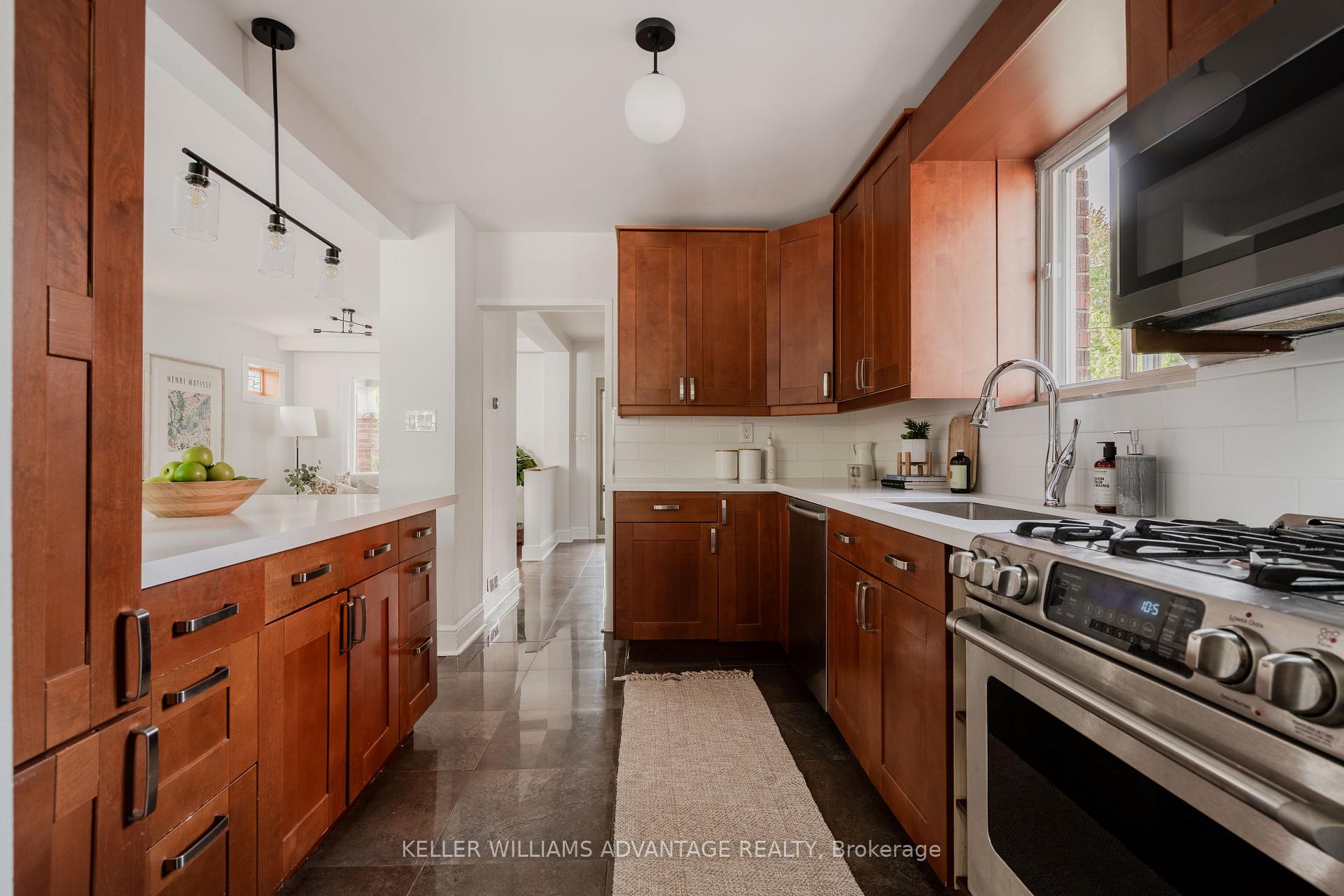 Photo 12 of 5 Hemlock Avenue, Toronto, Woodbine Corridor — HOMEH