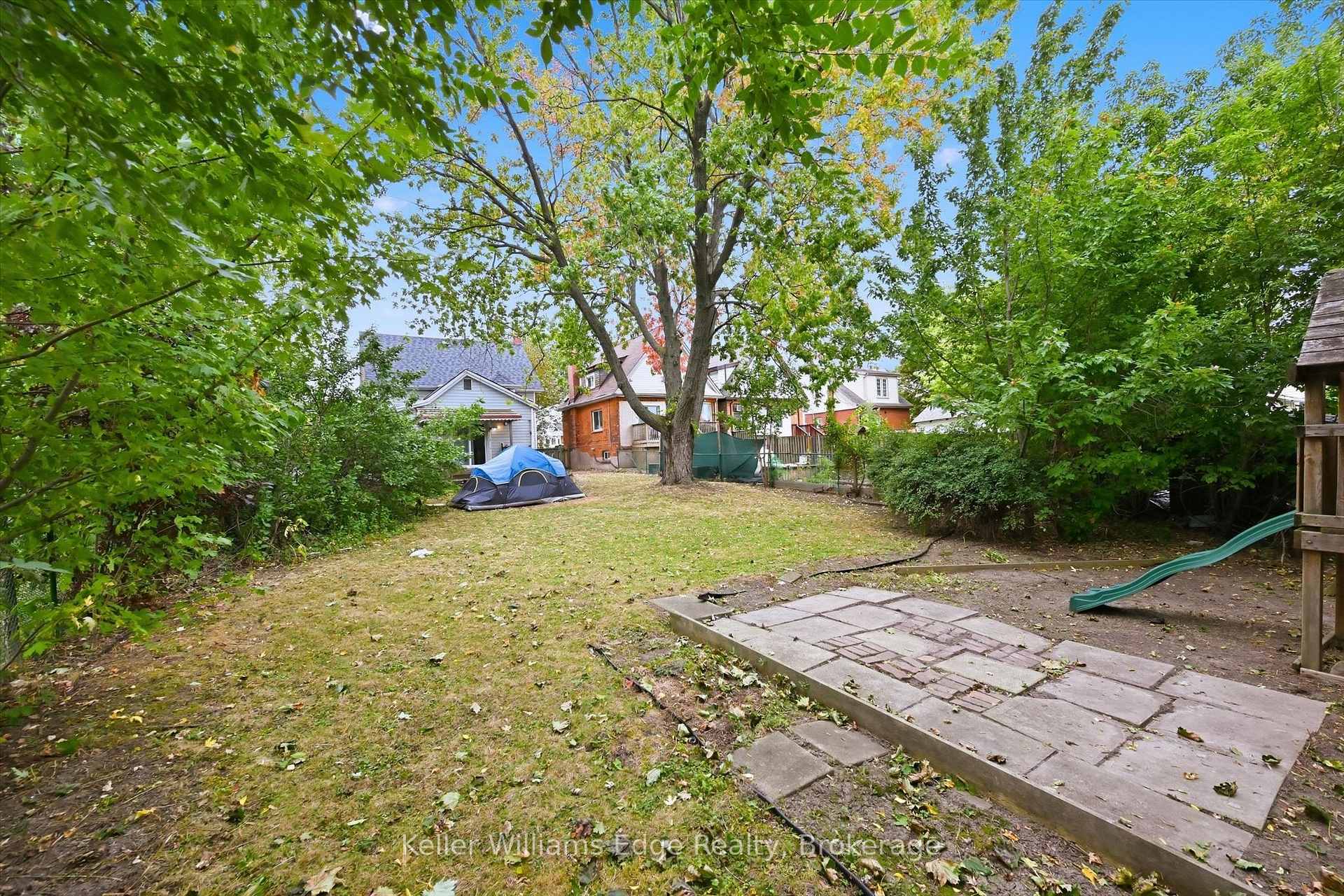 Photo 4 of 24 Brucedale Avenue W, Hamilton, Southam — HOMEH