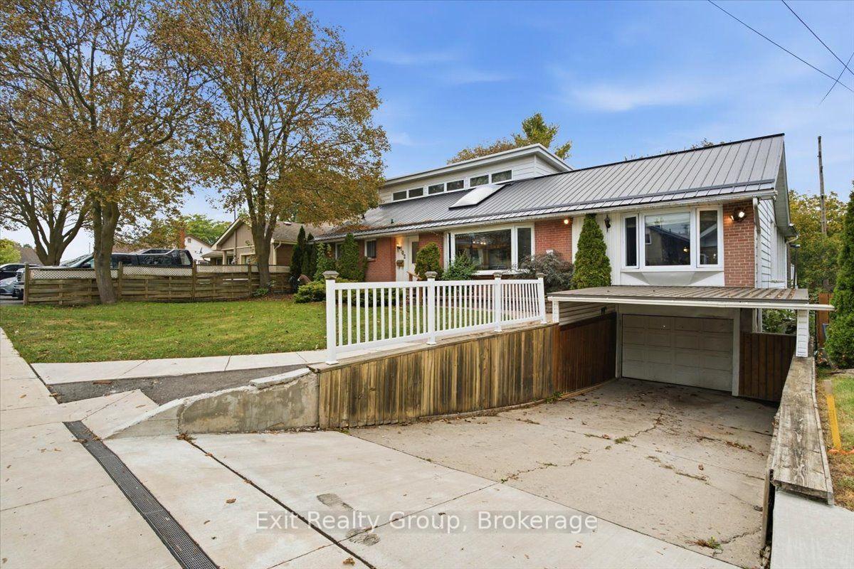 Photo 3 of 102 Orchard Drive, Belleville, Belleville Ward — HOMEH