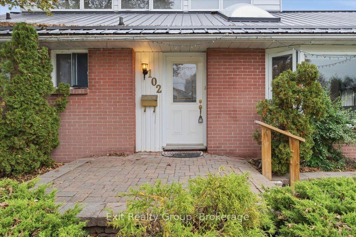 Photo 4 of 102 Orchard Drive, Belleville, Belleville Ward — HOMEH