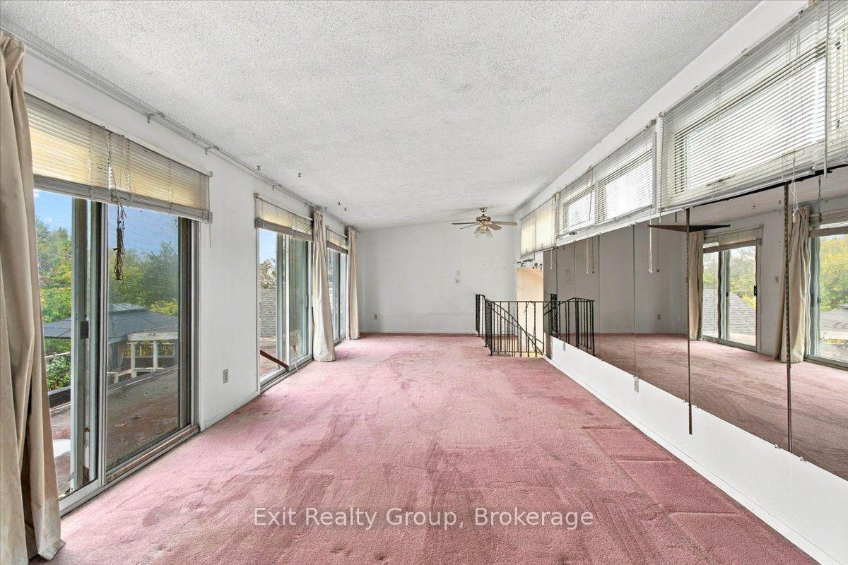 Photo 17 of 102 Orchard Drive, Belleville, Belleville Ward — HOMEH
