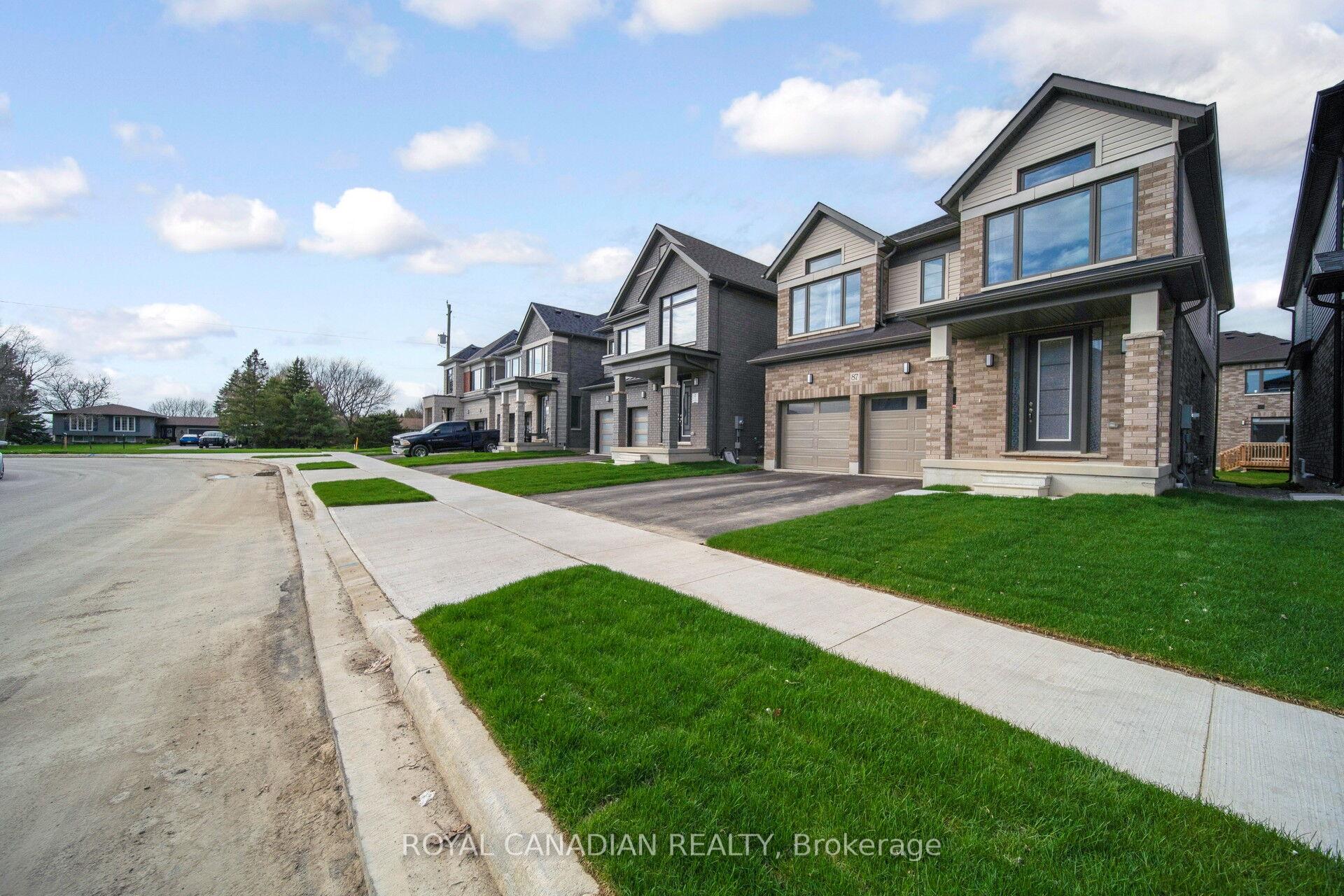 Photo 3 of 87 Soules Square, Hamilton, Binbrook — HOMEH