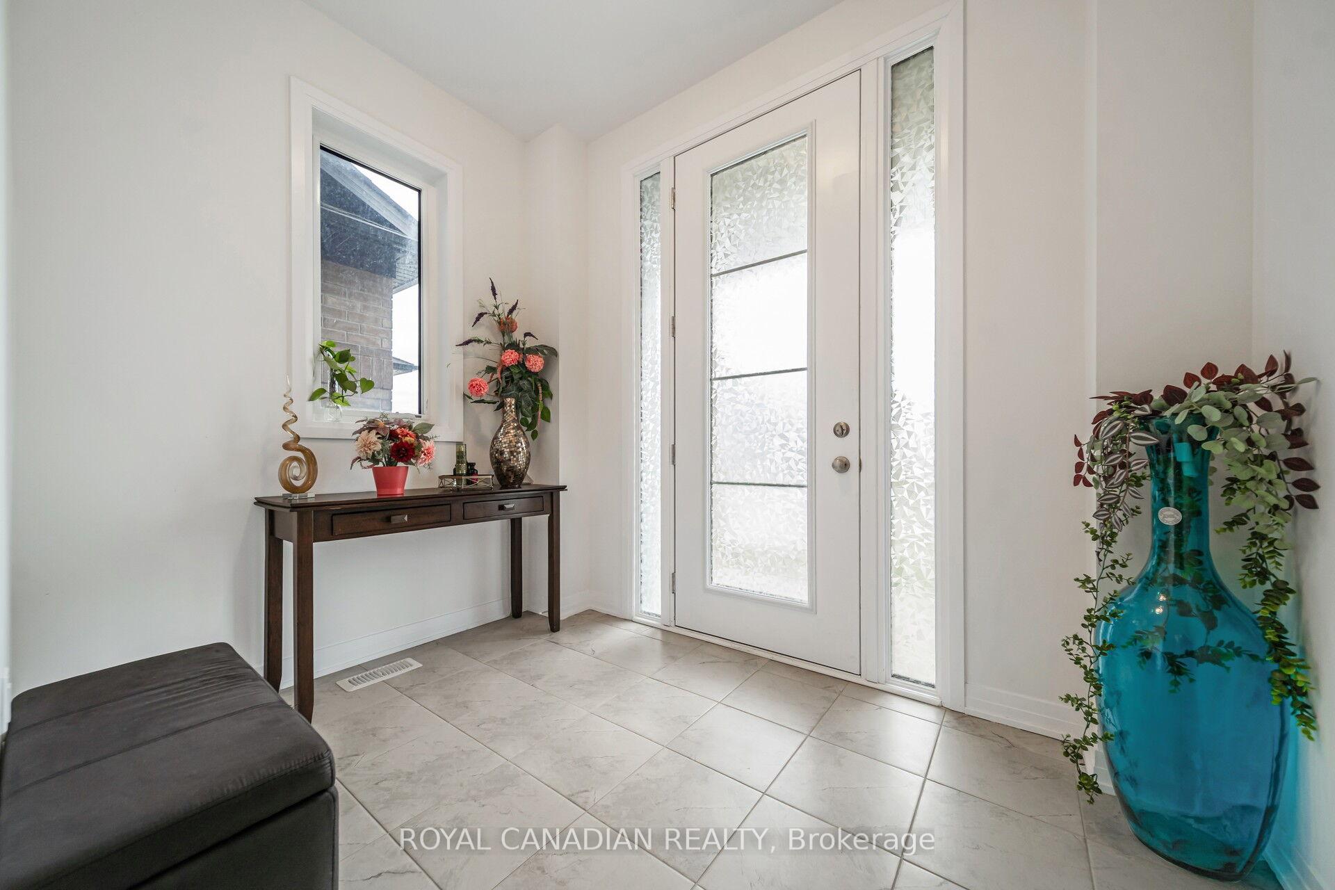 Photo 5 of 87 Soules Square, Hamilton, Binbrook — HOMEH