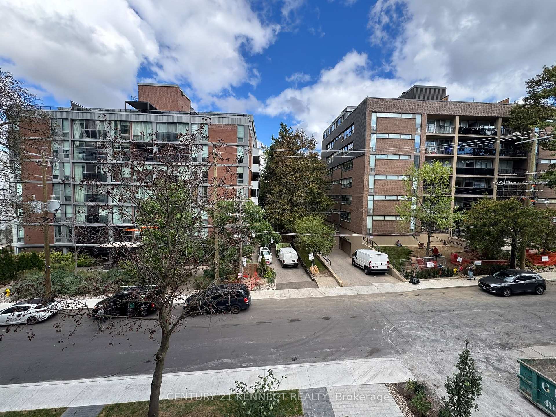 Photo 2 of Unit 527, 91 Montclair Avenue, Toronto, Forest Hill South — HOMEH