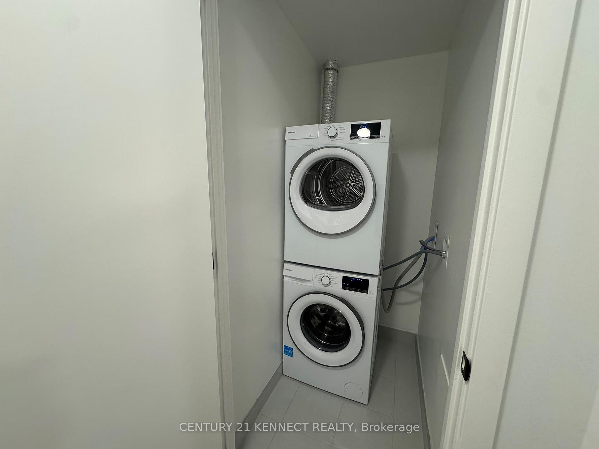 Photo 3 of Unit 527, 91 Montclair Avenue, Toronto, Forest Hill South — HOMEH