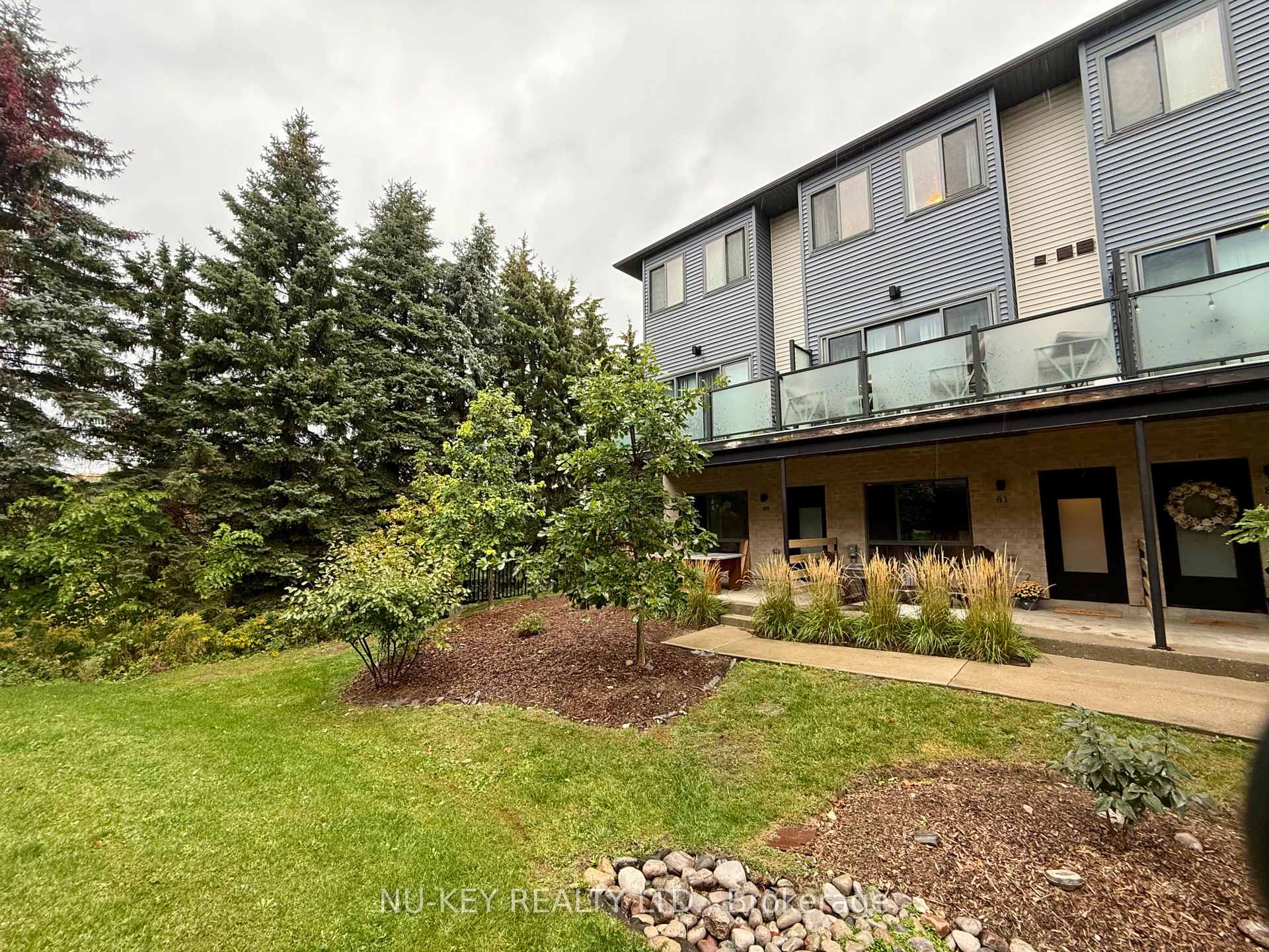 Photo 2 of Unit 81, 369 Essa Road, Barrie, Holly — HOMEH