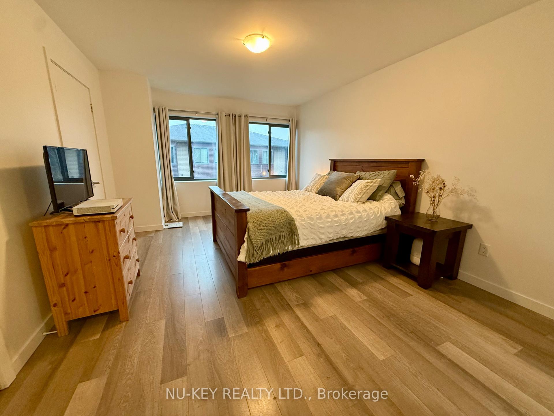 Photo 22 of Unit 81, 369 Essa Road, Barrie, Holly — HOMEH