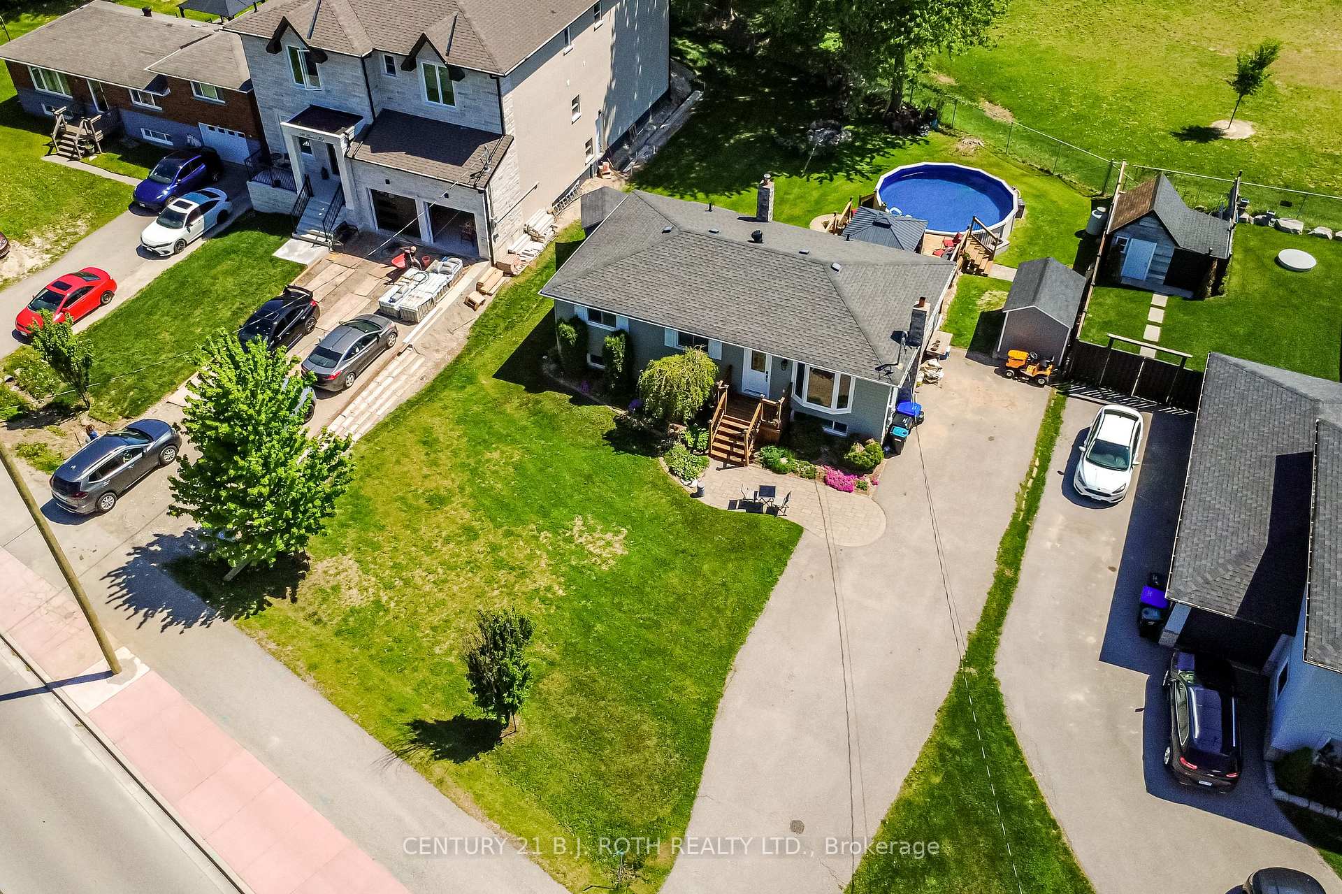 Photo 4 of 671 Simcoe Road, Bradford West Gwillimbury, Bradford — HOMEH