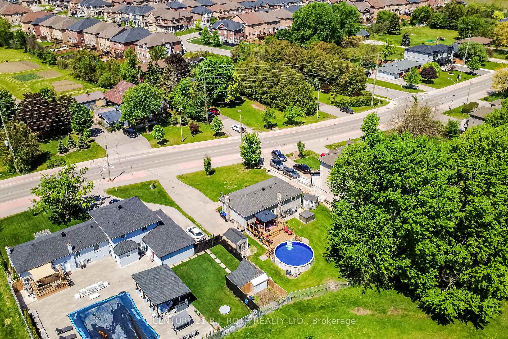Photo 5 of 671 Simcoe Road, Bradford West Gwillimbury, Bradford — HOMEH