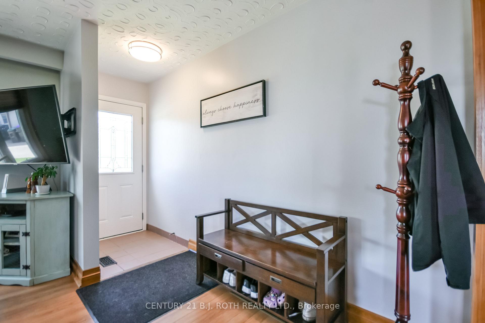 Photo 7 of 671 Simcoe Road, Bradford West Gwillimbury, Bradford — HOMEH