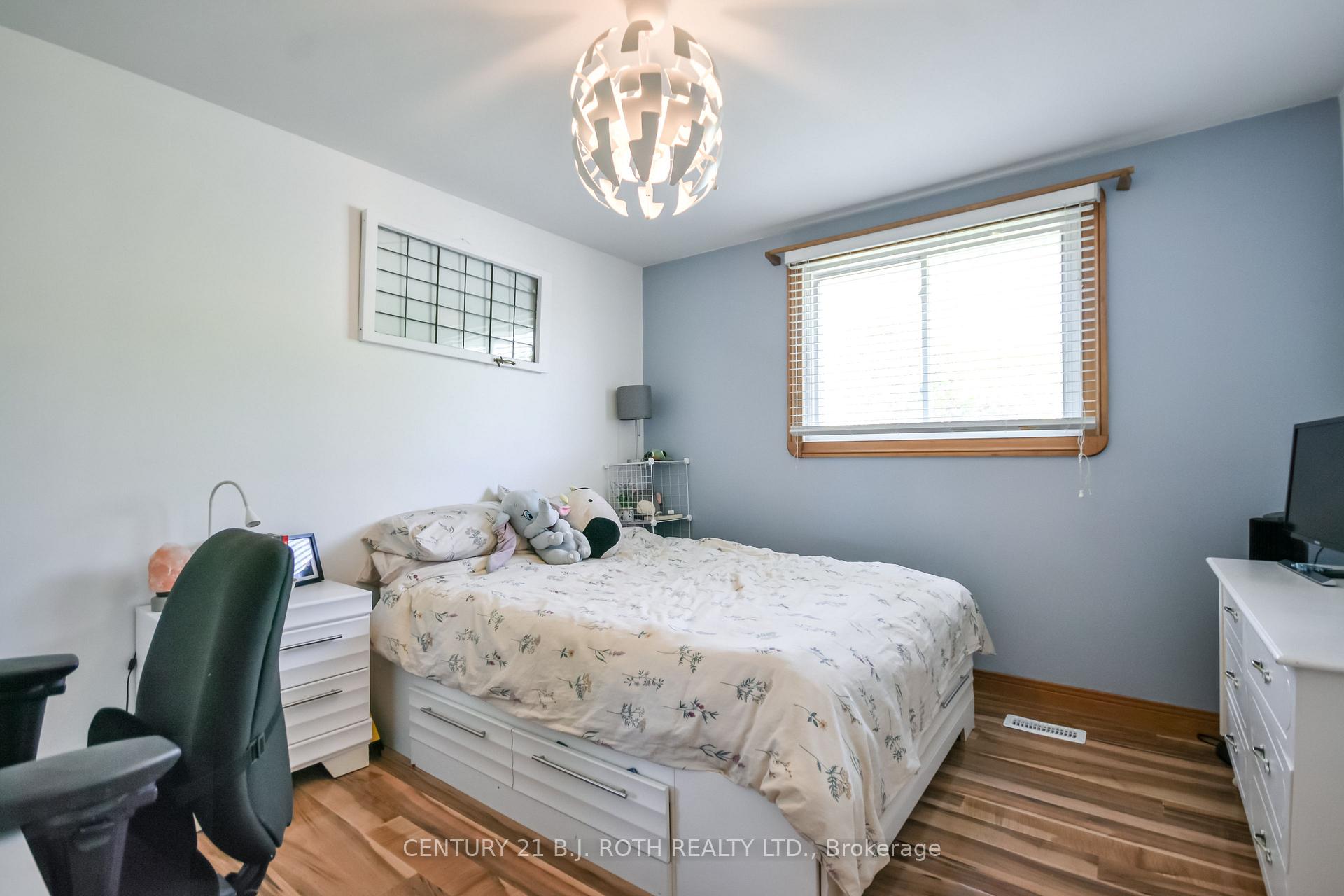 Photo 16 of 671 Simcoe Road, Bradford West Gwillimbury, Bradford — HOMEH