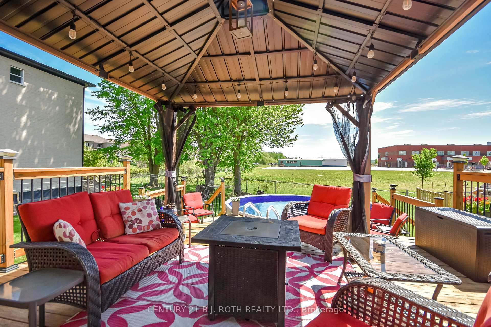 Photo 37 of 671 Simcoe Road, Bradford West Gwillimbury, Bradford — HOMEH
