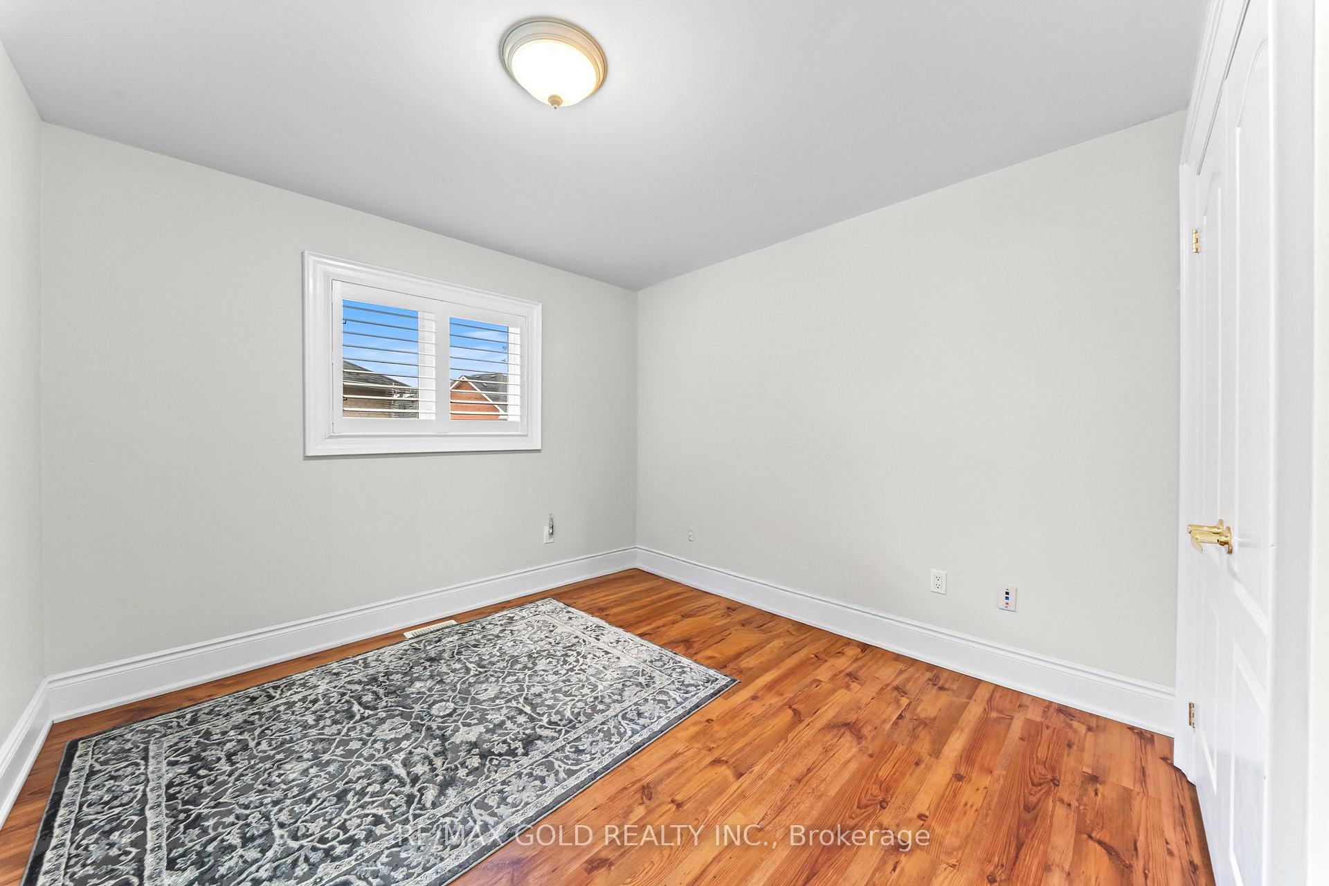 Photo 23 of 16 Regis Circle, Brampton, Vales of Castlemore North — HOMEH