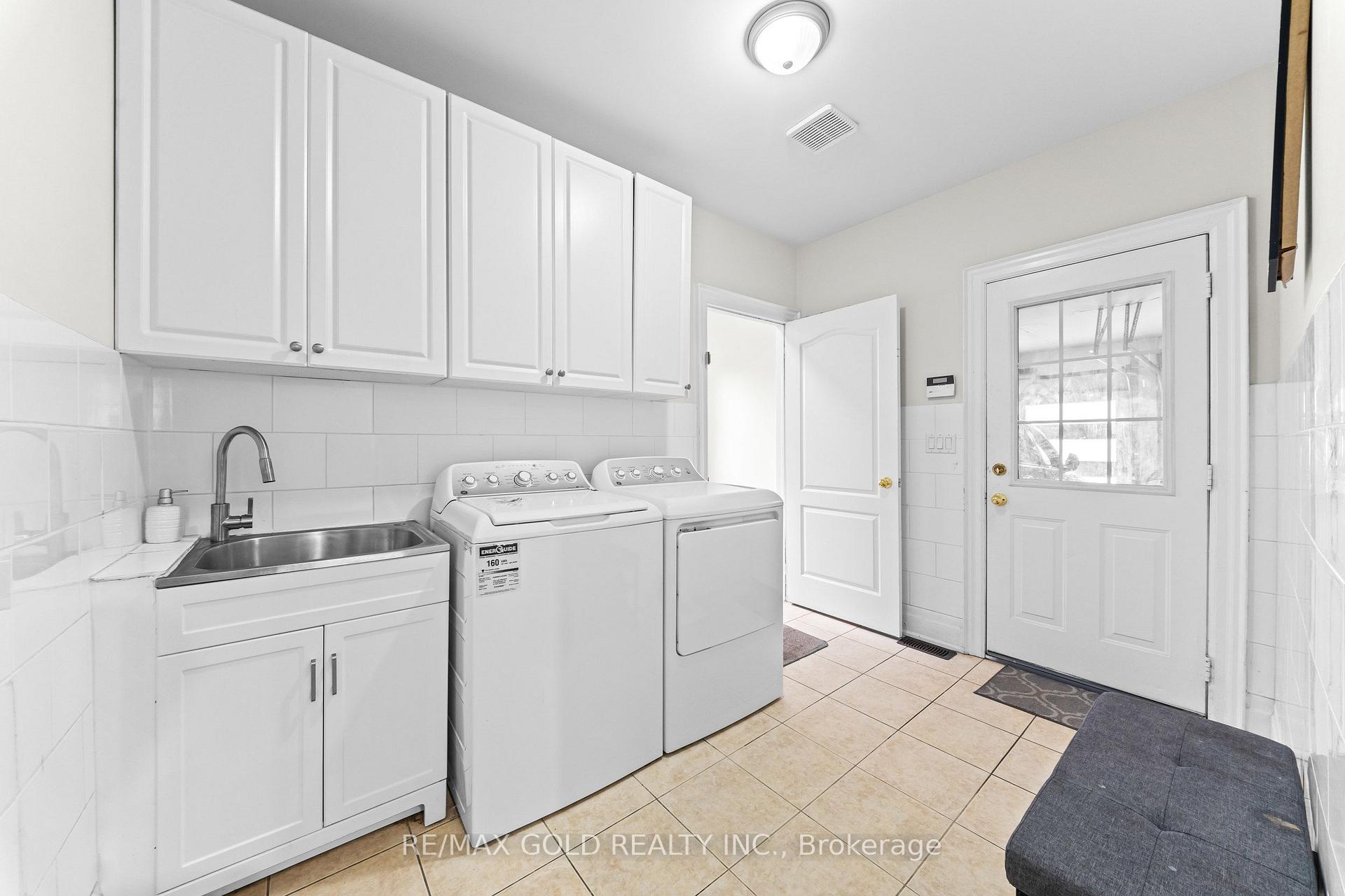 Photo 24 of 16 Regis Circle, Brampton, Vales of Castlemore North — HOMEH