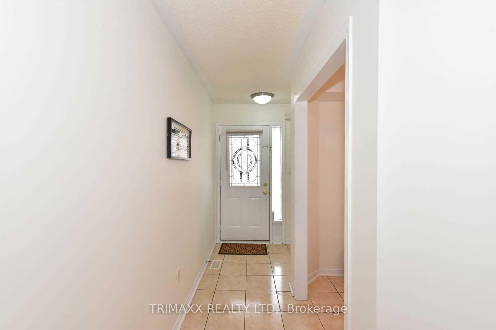 Photo 2 of 22 Quailvalley Drive, Brampton, Sandringham-Wellington — HOMEH