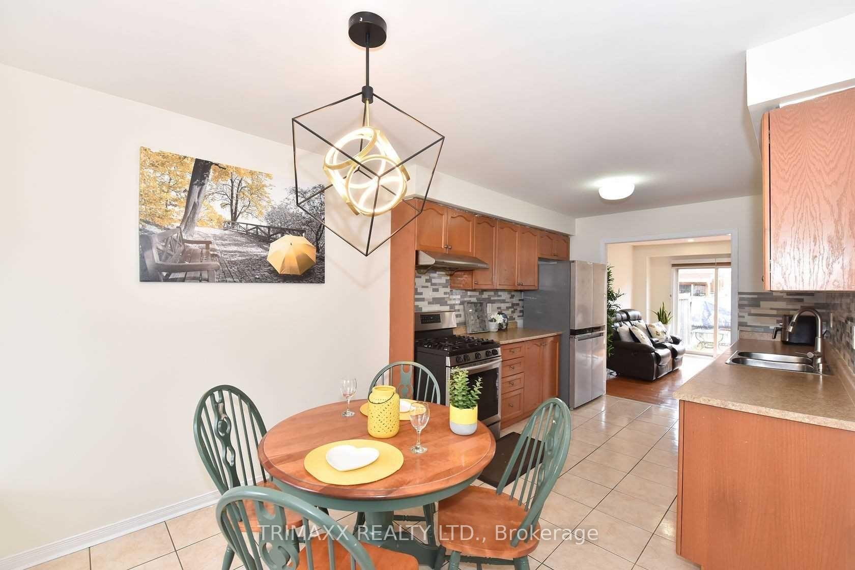 Photo 5 of 22 Quailvalley Drive, Brampton, Sandringham-Wellington — HOMEH
