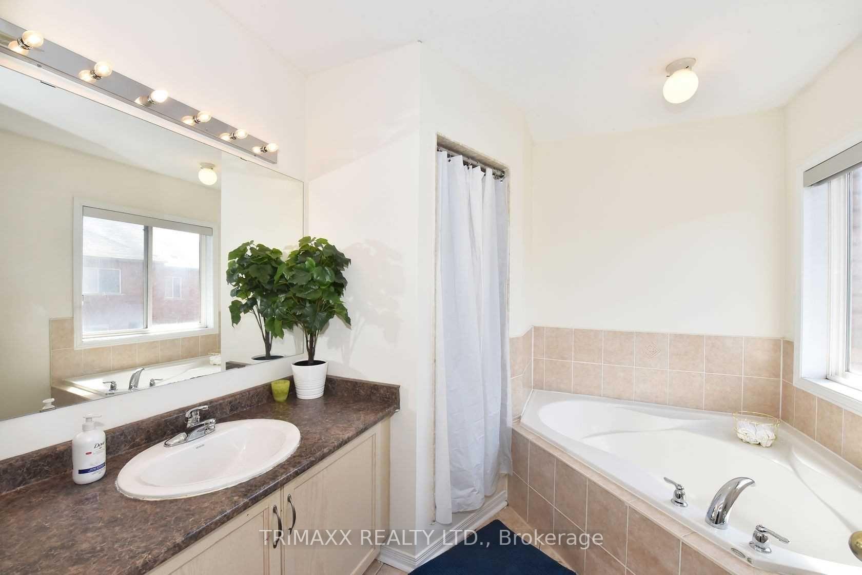 Photo 13 of 22 Quailvalley Drive, Brampton, Sandringham-Wellington — HOMEH