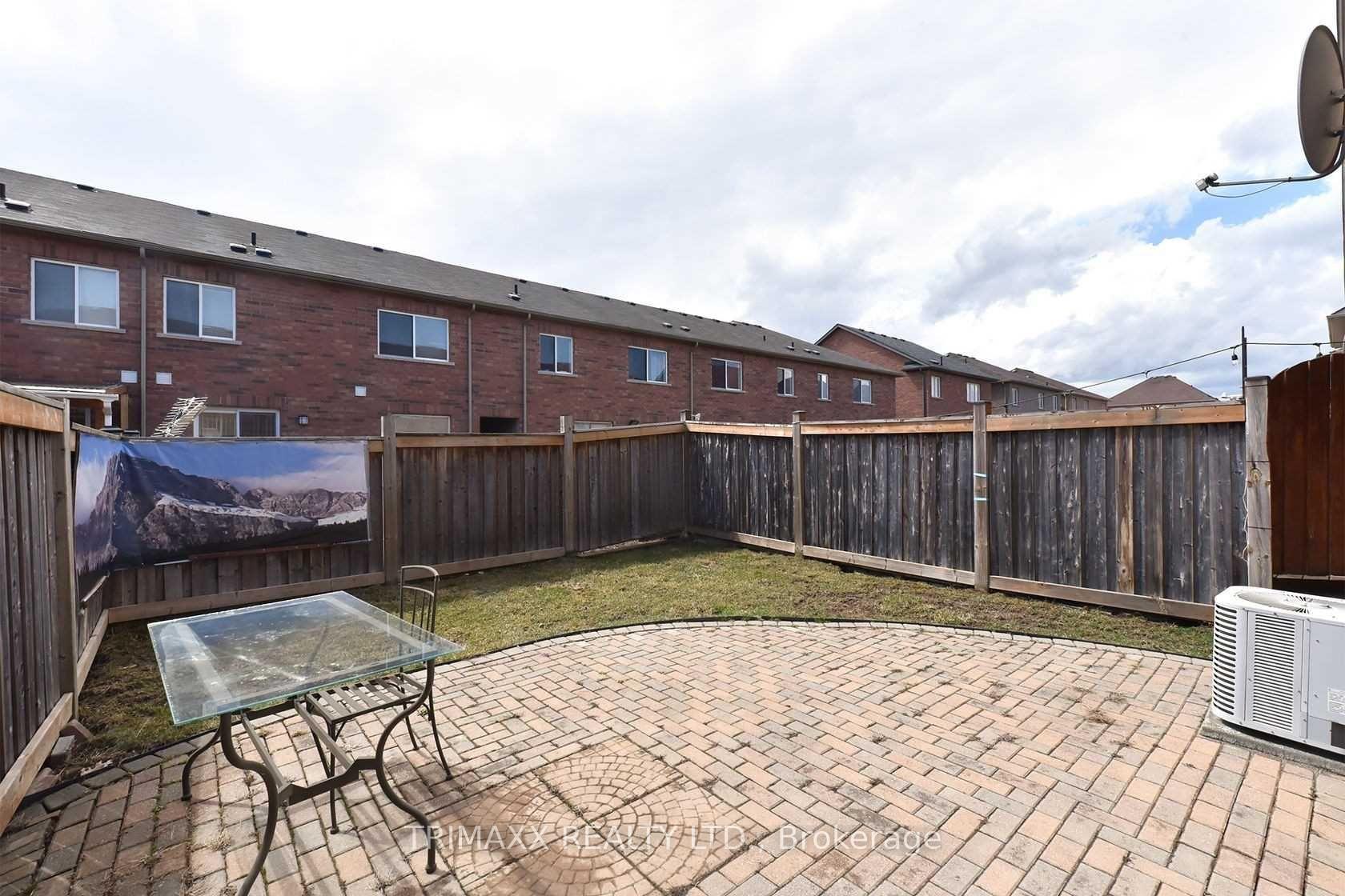 Photo 17 of 22 Quailvalley Drive, Brampton, Sandringham-Wellington — HOMEH