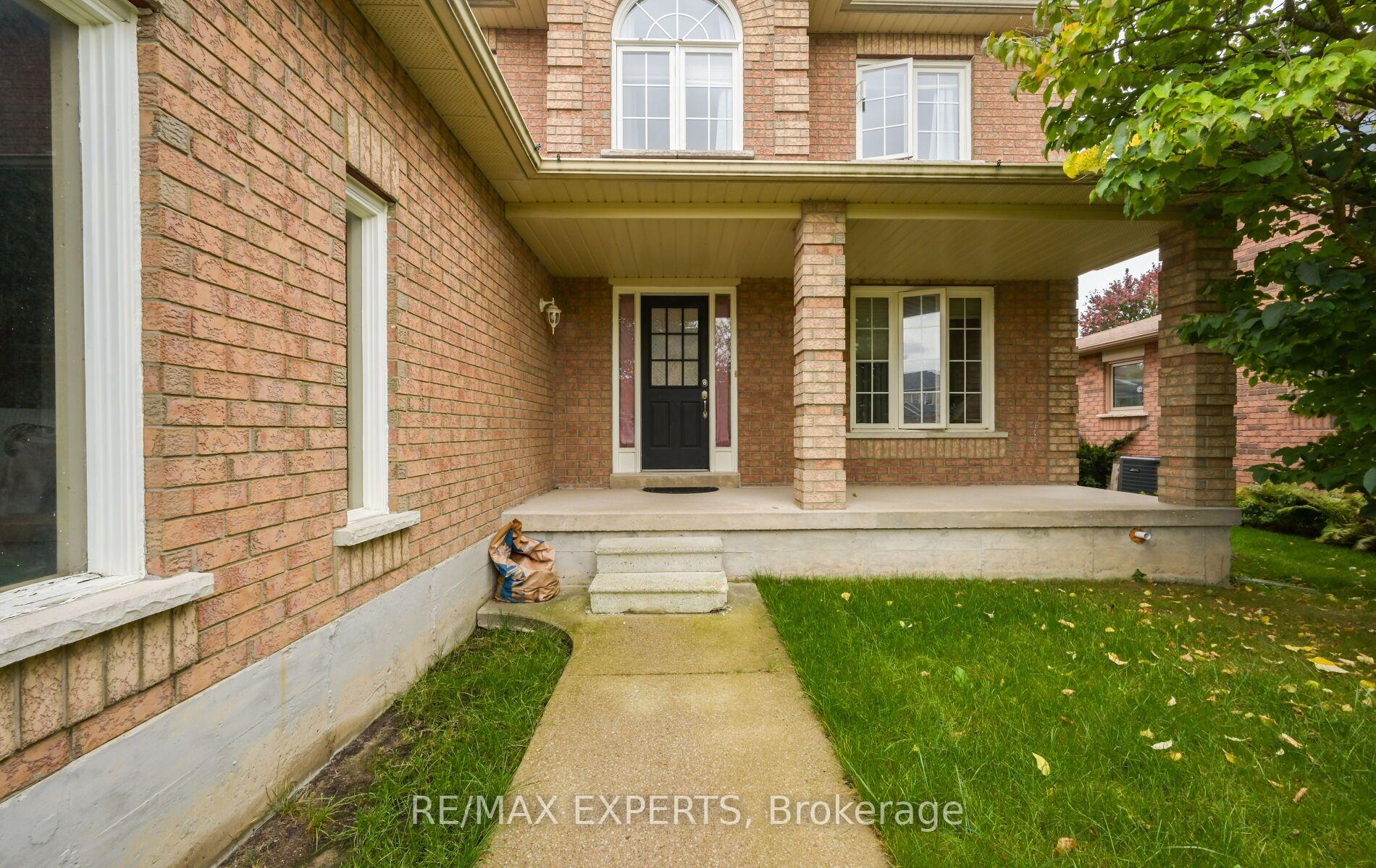 Photo 3 of 60 Darling Crescent, New Tecumseth, Alliston — HOMEH
