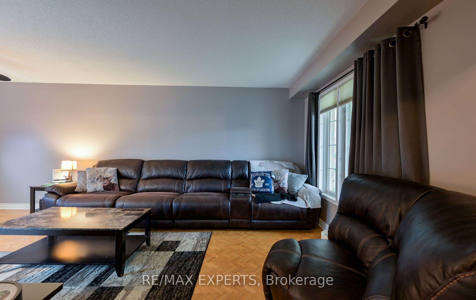 Photo 7 of 60 Darling Crescent, New Tecumseth, Alliston — HOMEH