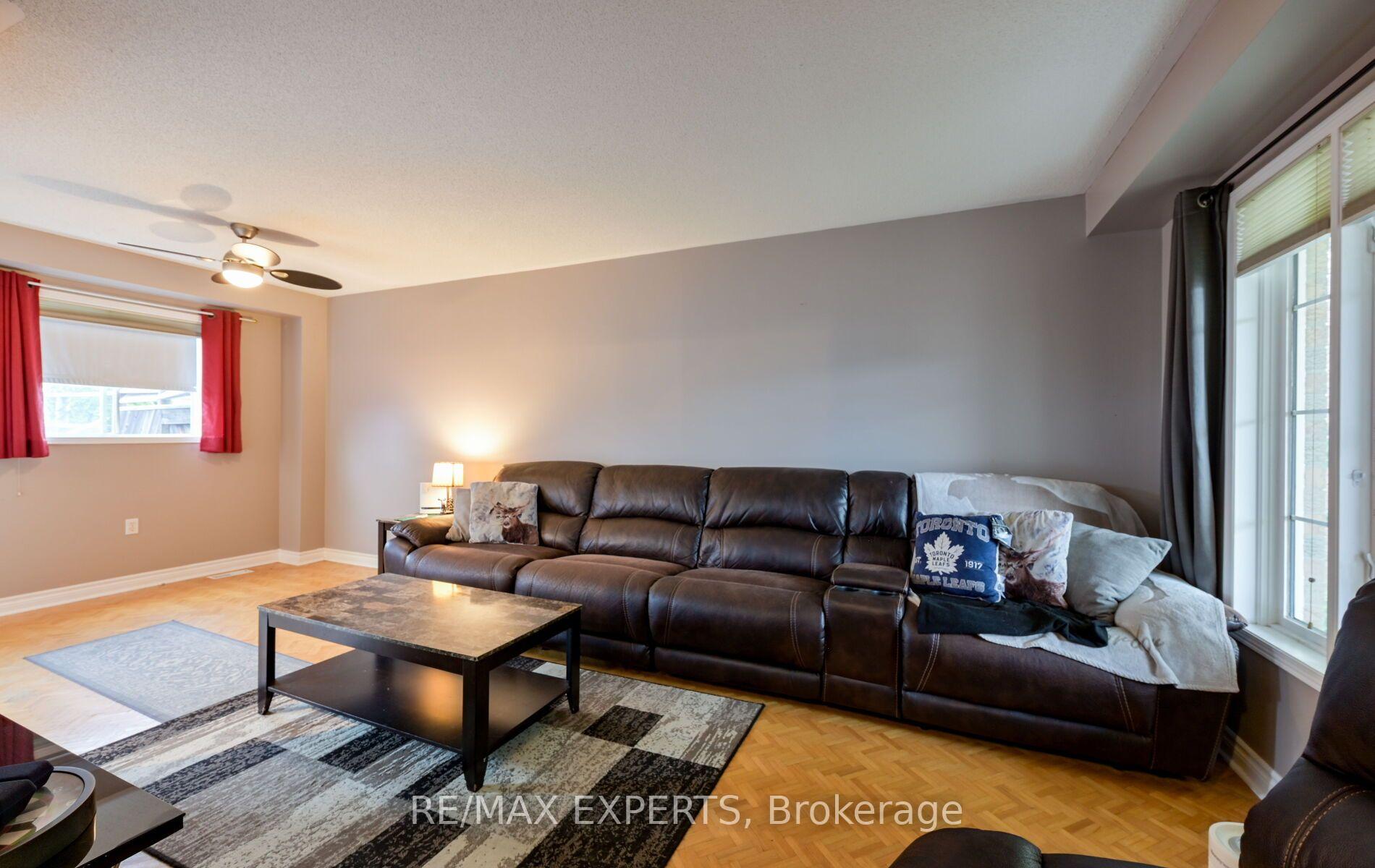 Photo 8 of 60 Darling Crescent, New Tecumseth, Alliston — HOMEH
