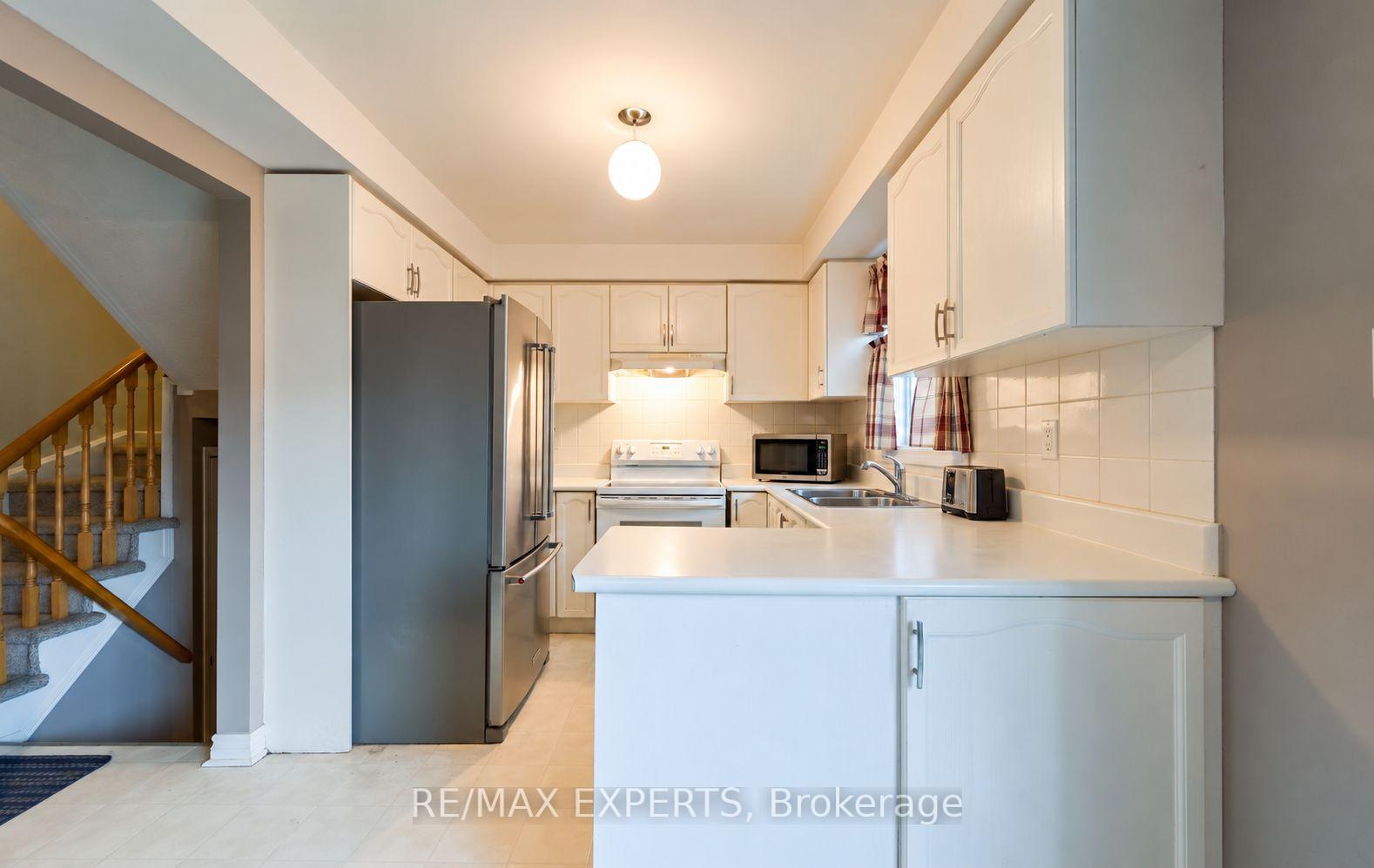 Photo 16 of 60 Darling Crescent, New Tecumseth, Alliston — HOMEH