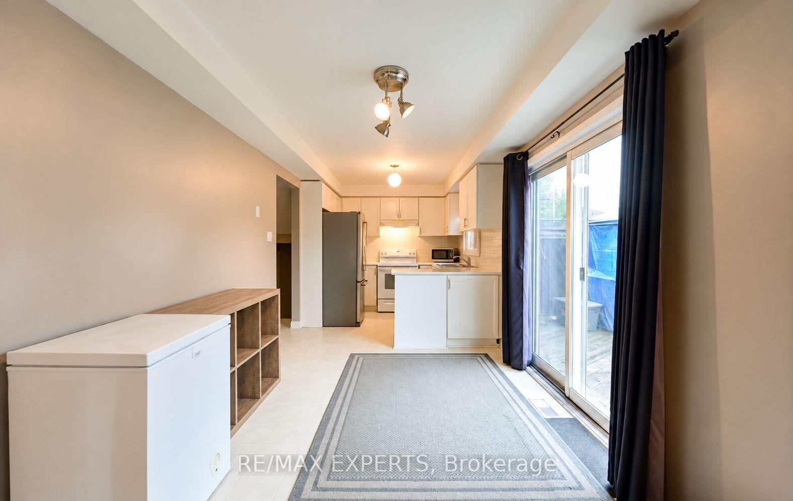 Photo 17 of 60 Darling Crescent, New Tecumseth, Alliston — HOMEH