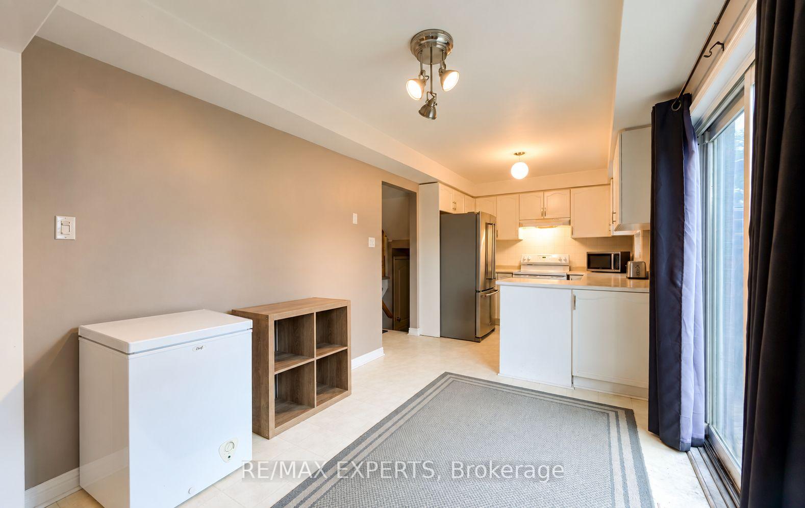 Photo 18 of 60 Darling Crescent, New Tecumseth, Alliston — HOMEH