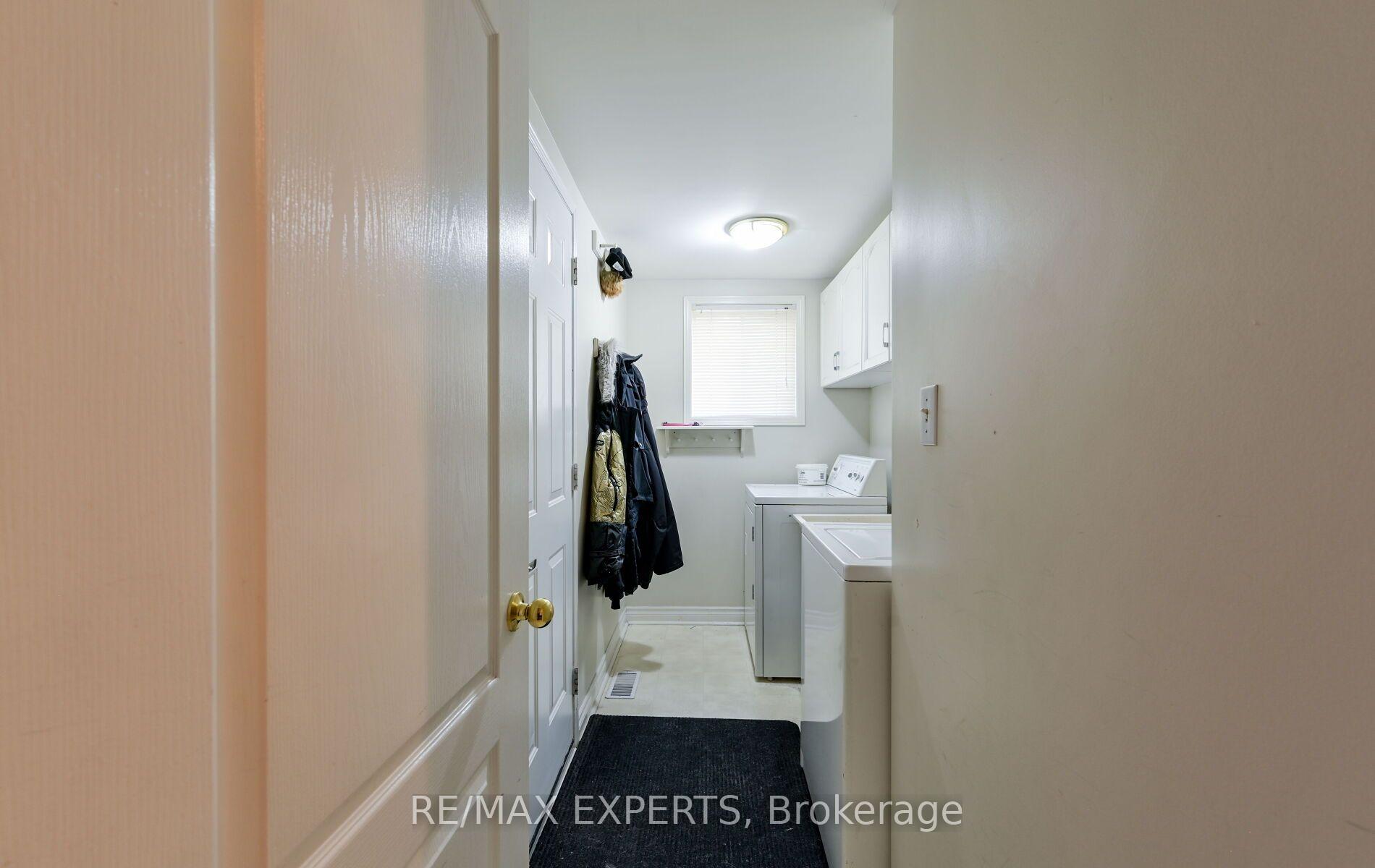 Photo 21 of 60 Darling Crescent, New Tecumseth, Alliston — HOMEH