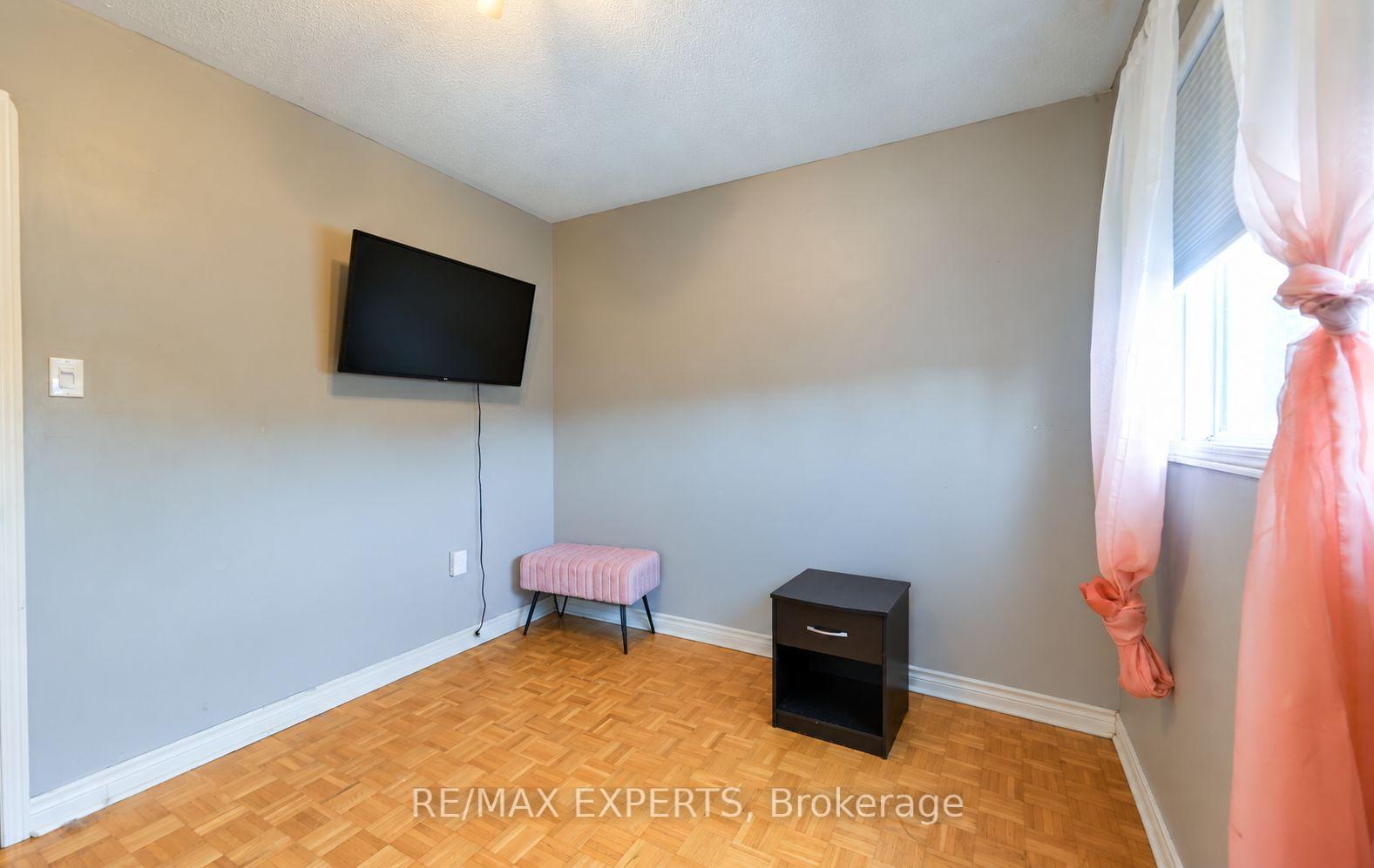 Photo 23 of 60 Darling Crescent, New Tecumseth, Alliston — HOMEH