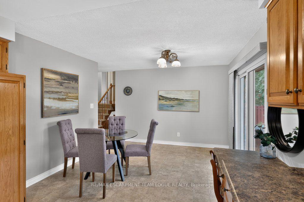 Photo 10 of 3236 First Avenue, Lincoln, Lincoln-Jordan/Vineland — HOMEH