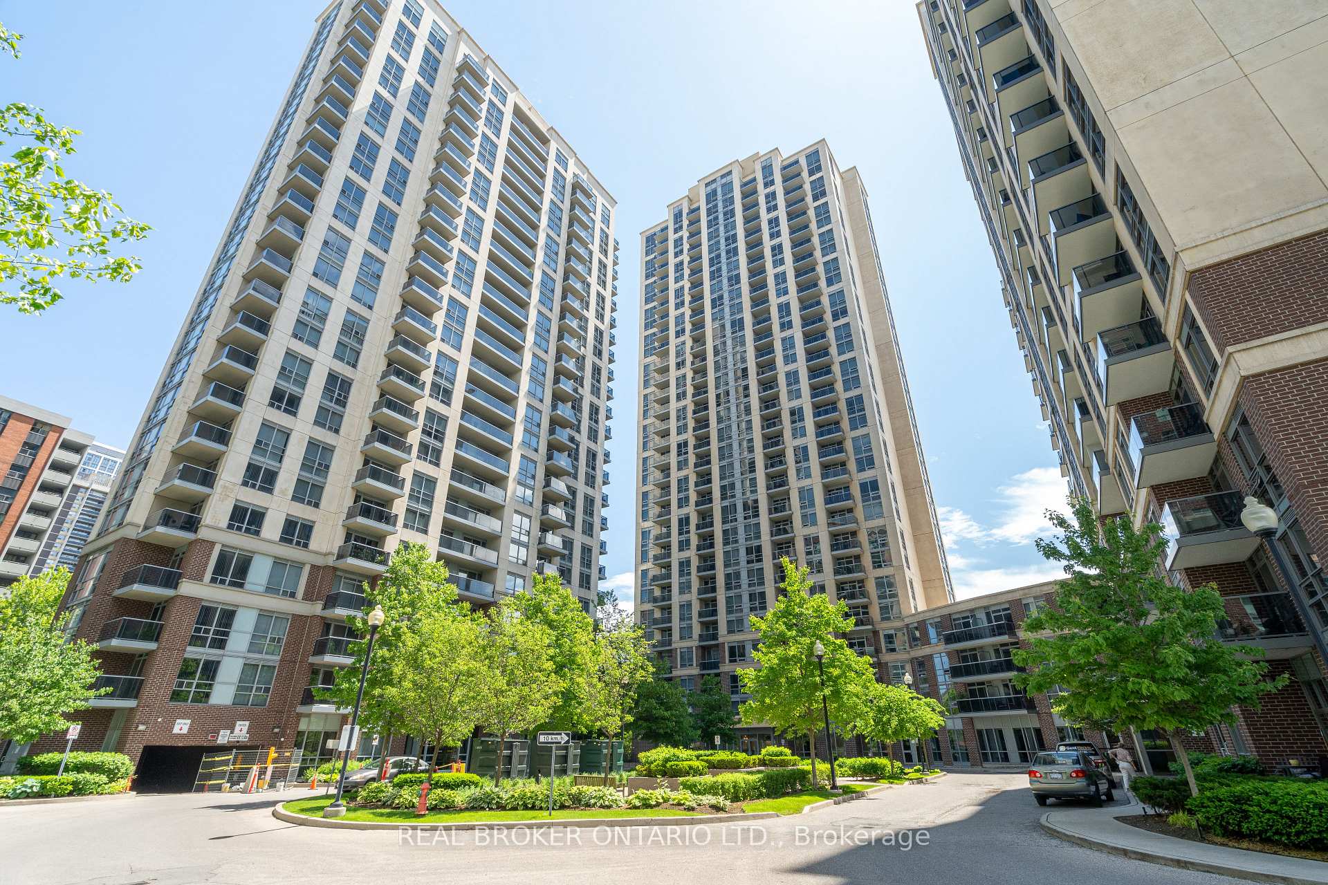 Photo 2 of Unit PH2, 3 Michael Power Place, Etobicoke, Islington-City Centre West — HOMEH