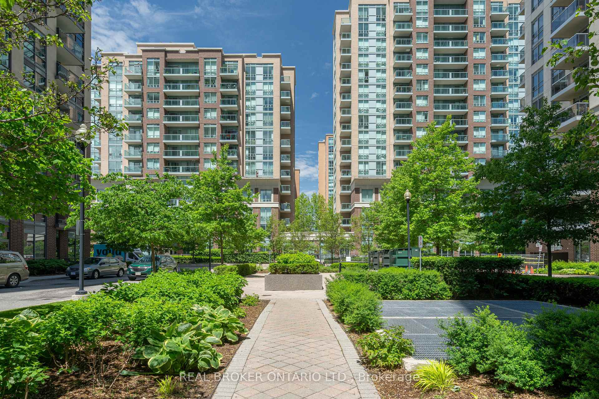 Photo 3 of Unit PH2, 3 Michael Power Place, Etobicoke, Islington-City Centre West — HOMEH