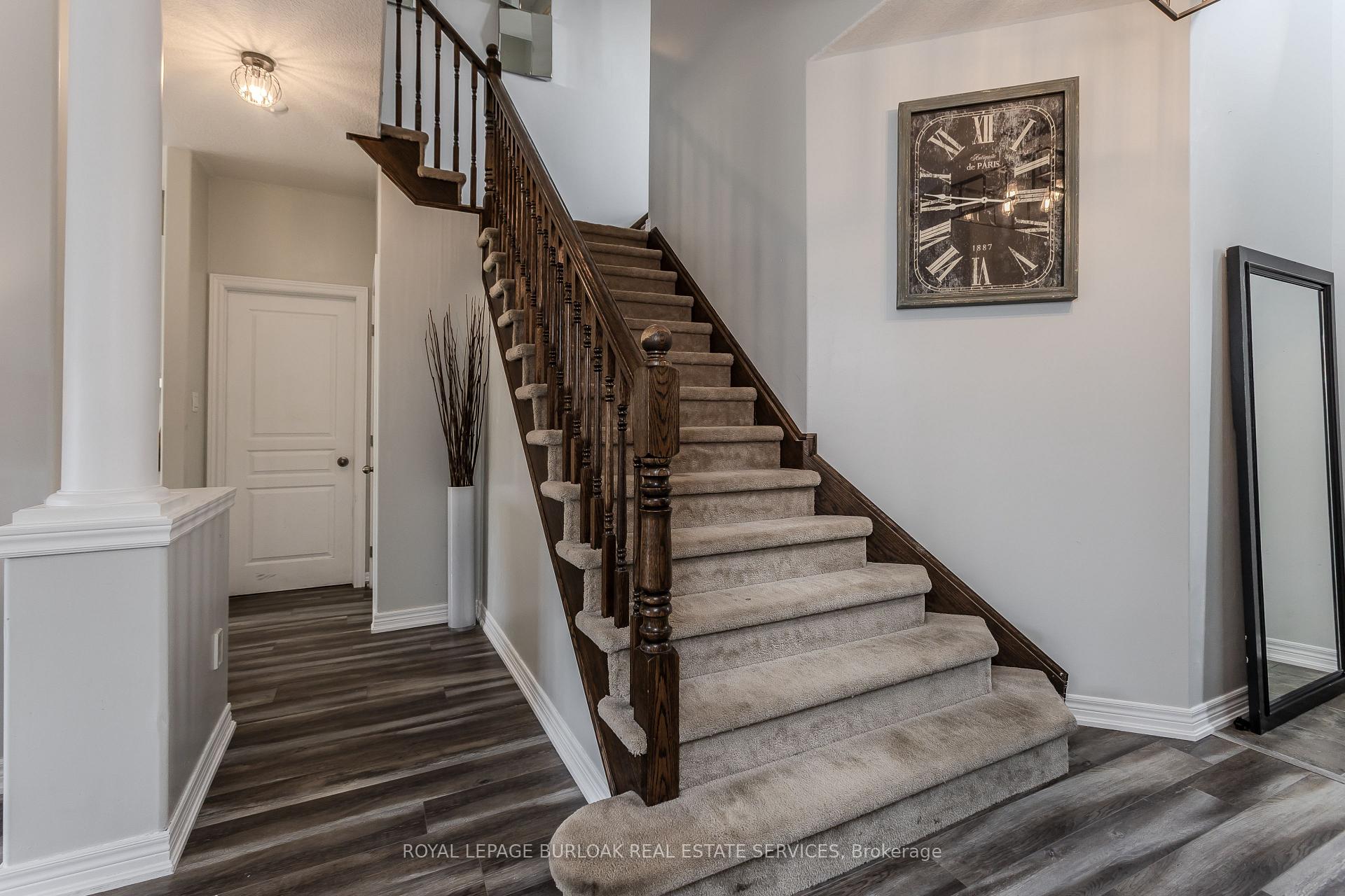 Photo 10 of 32 Great Oak Trail, Hamilton, Binbrook — HOMEH
