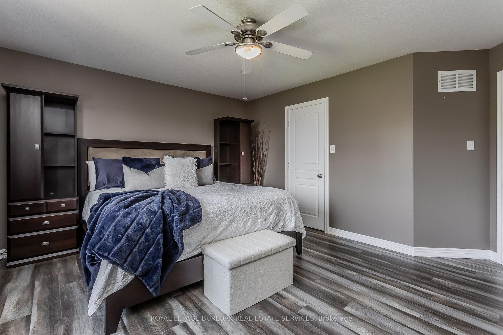 Photo 14 of 32 Great Oak Trail, Hamilton, Binbrook — HOMEH