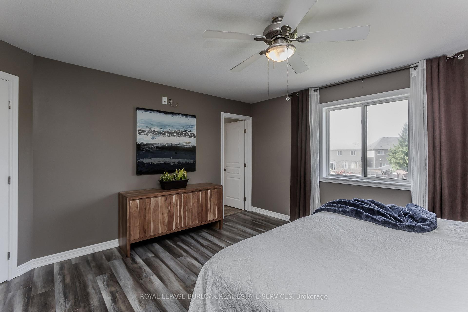 Photo 15 of 32 Great Oak Trail, Hamilton, Binbrook — HOMEH