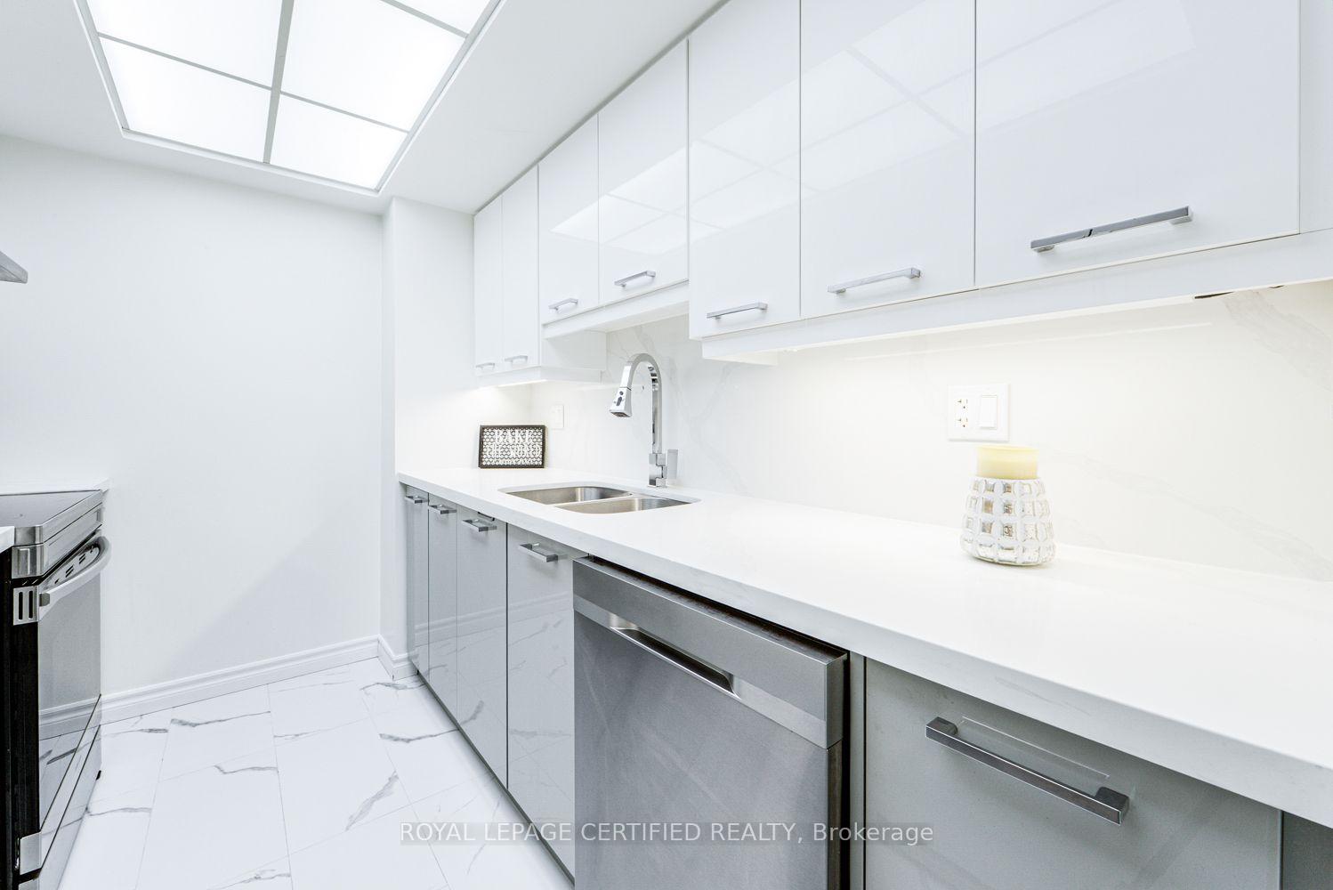Photo 5 of Unit 1911, 5 Concorde Place, North York, Banbury-Don Mills — HOMEH